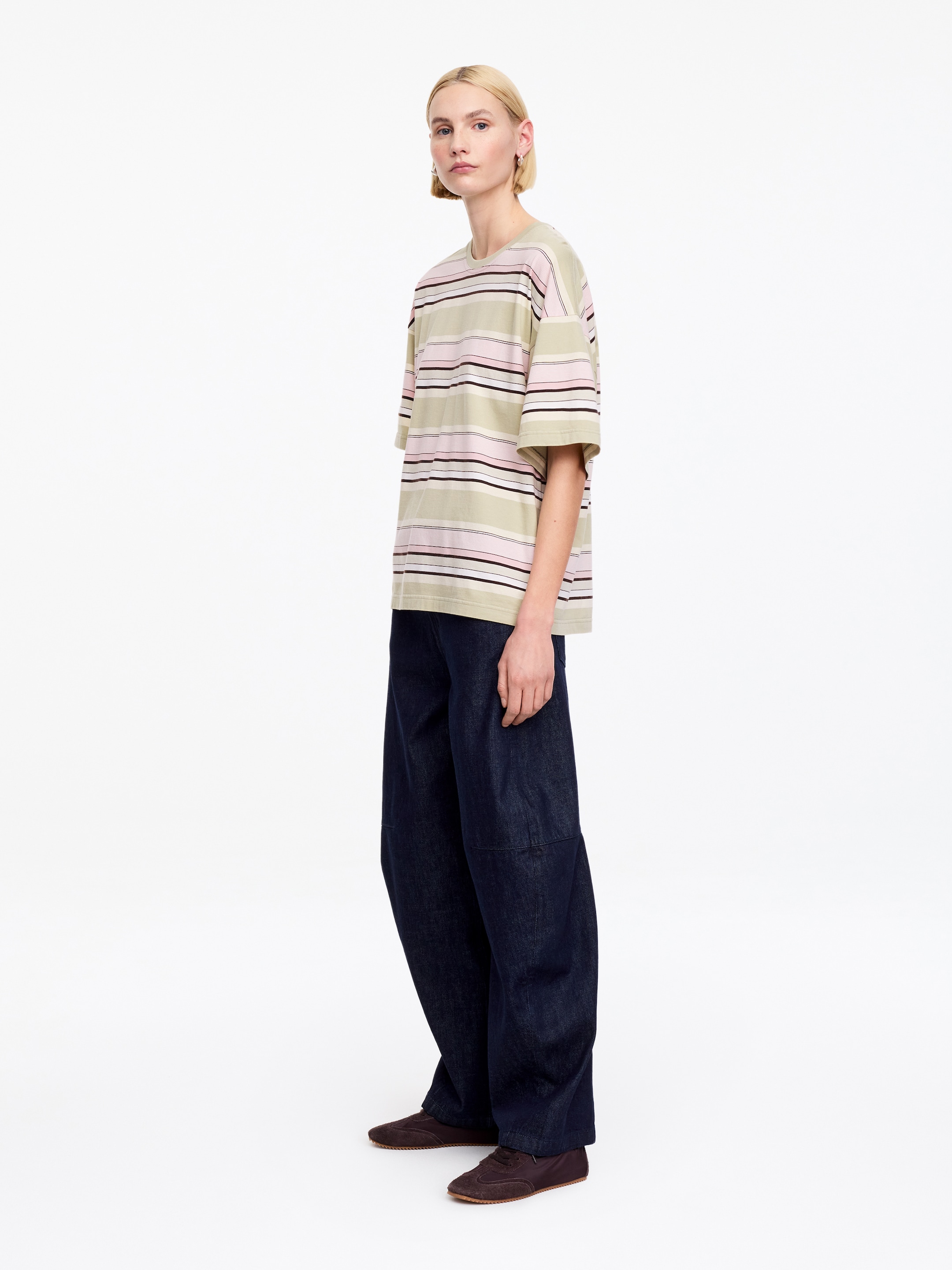 T-shirt oversize - Vert kaki/Rose - Oversized - Femme - StillMedia/Lookbook - 4