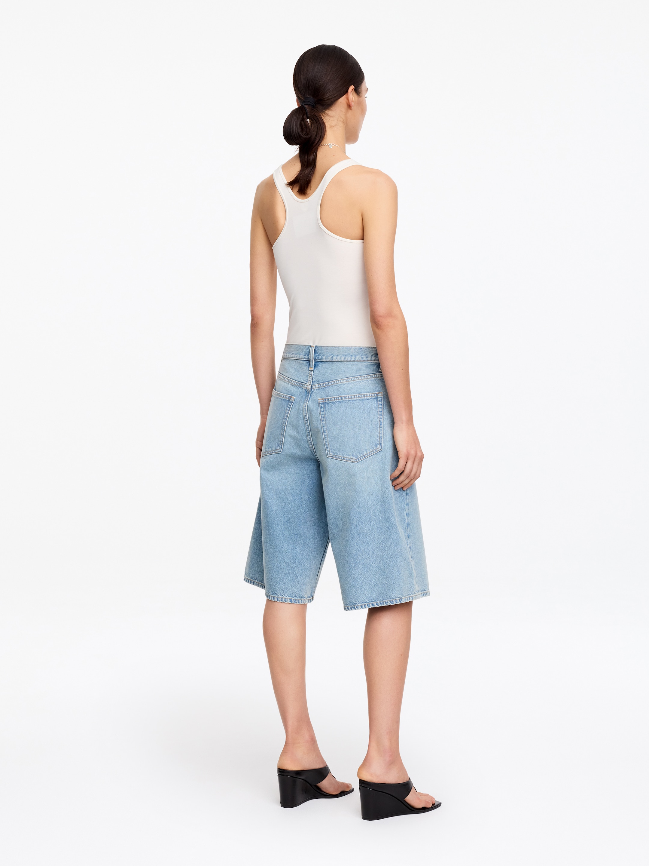 Lange Jeansshorts - Hellblau - Loose Fit - Damen - StillMedia/Lookbook - 3