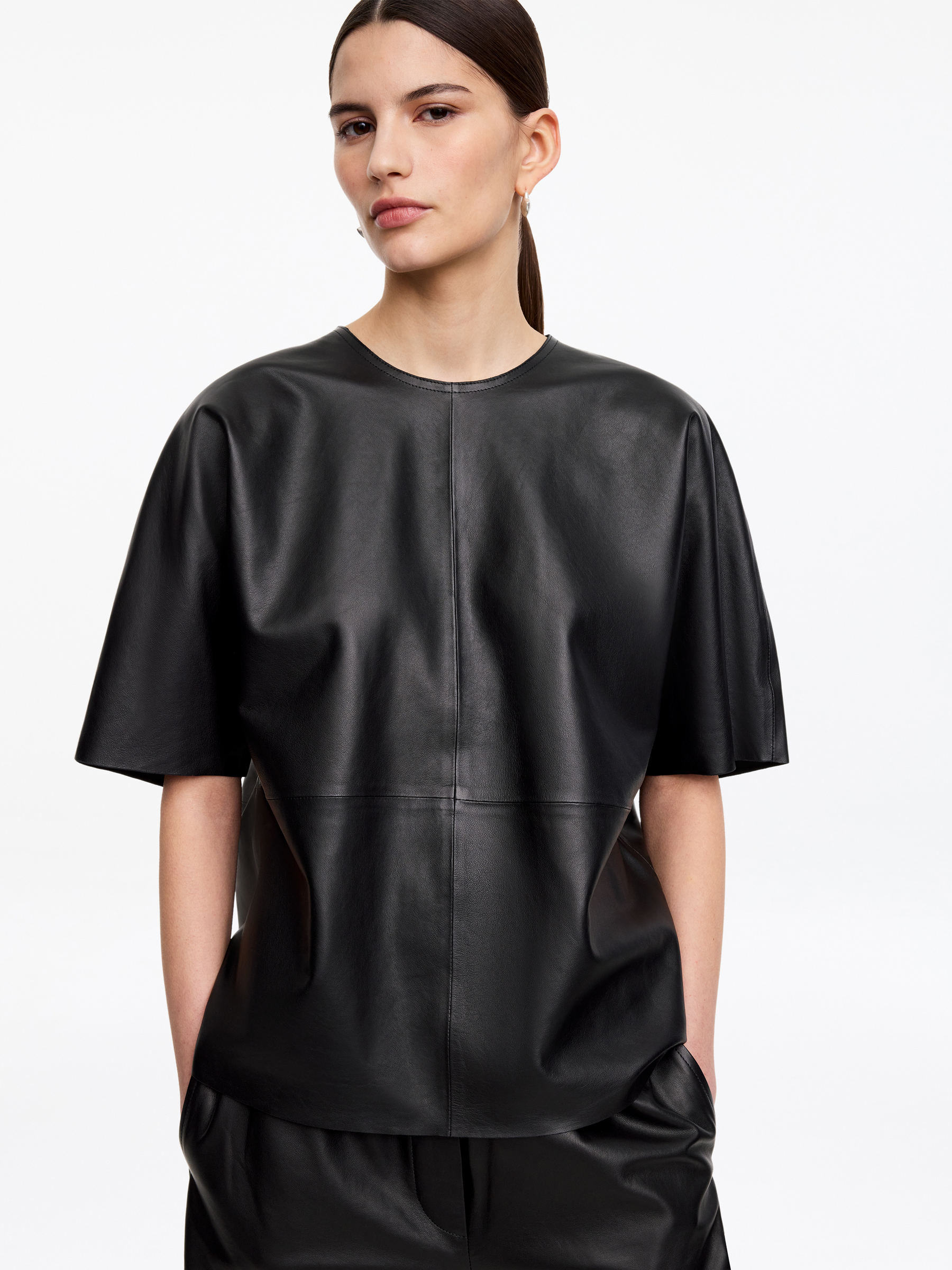 Leather T-Shirt - Black - Regular fit - Women - StillMedia/Lookbook - 5