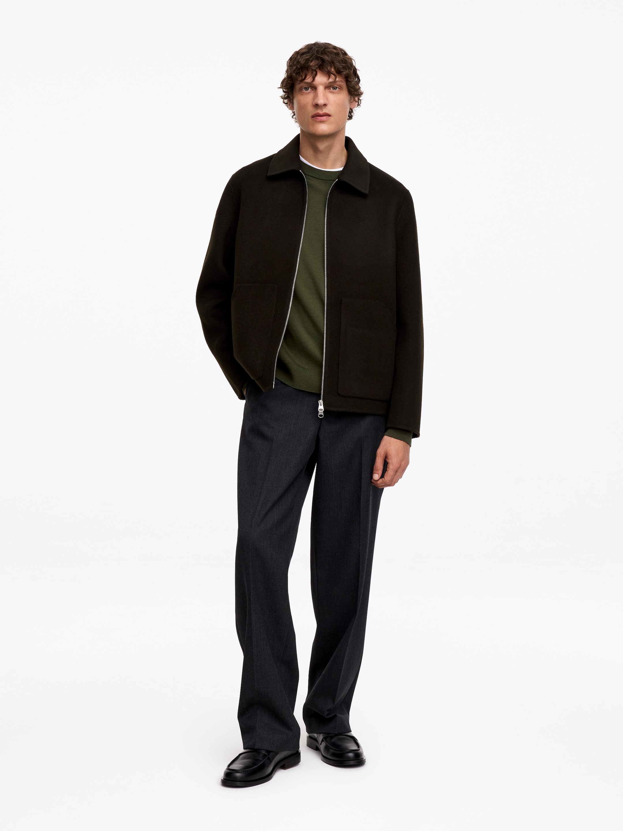 Maglione in lana merino con lavorazione sottile - Verde kaki scuro - Regular fit - Men - StillMedia/Lookbook - 2