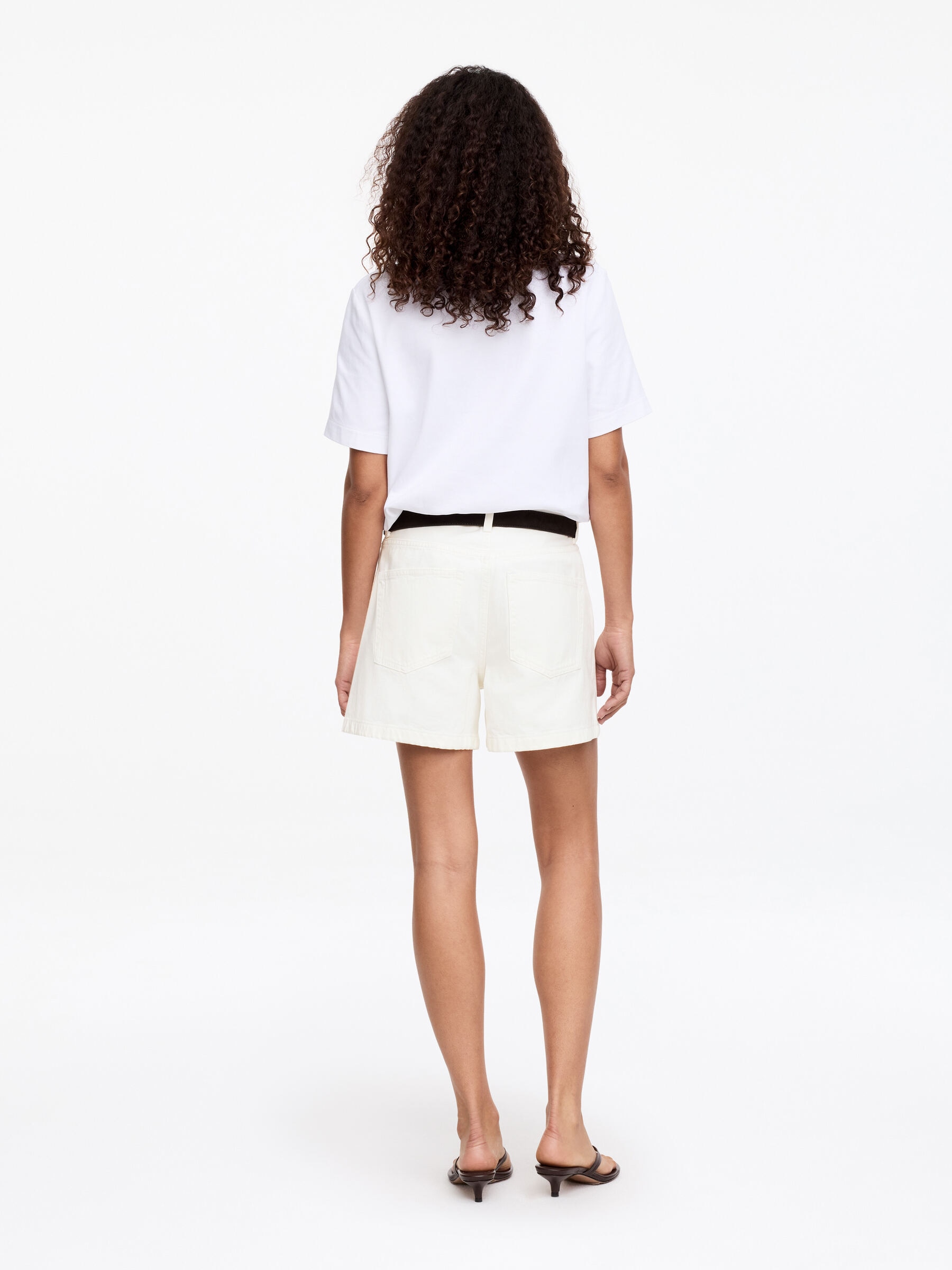 Denim Shorts - White - Regular fit - Women - StillMedia/Lookbook - 5