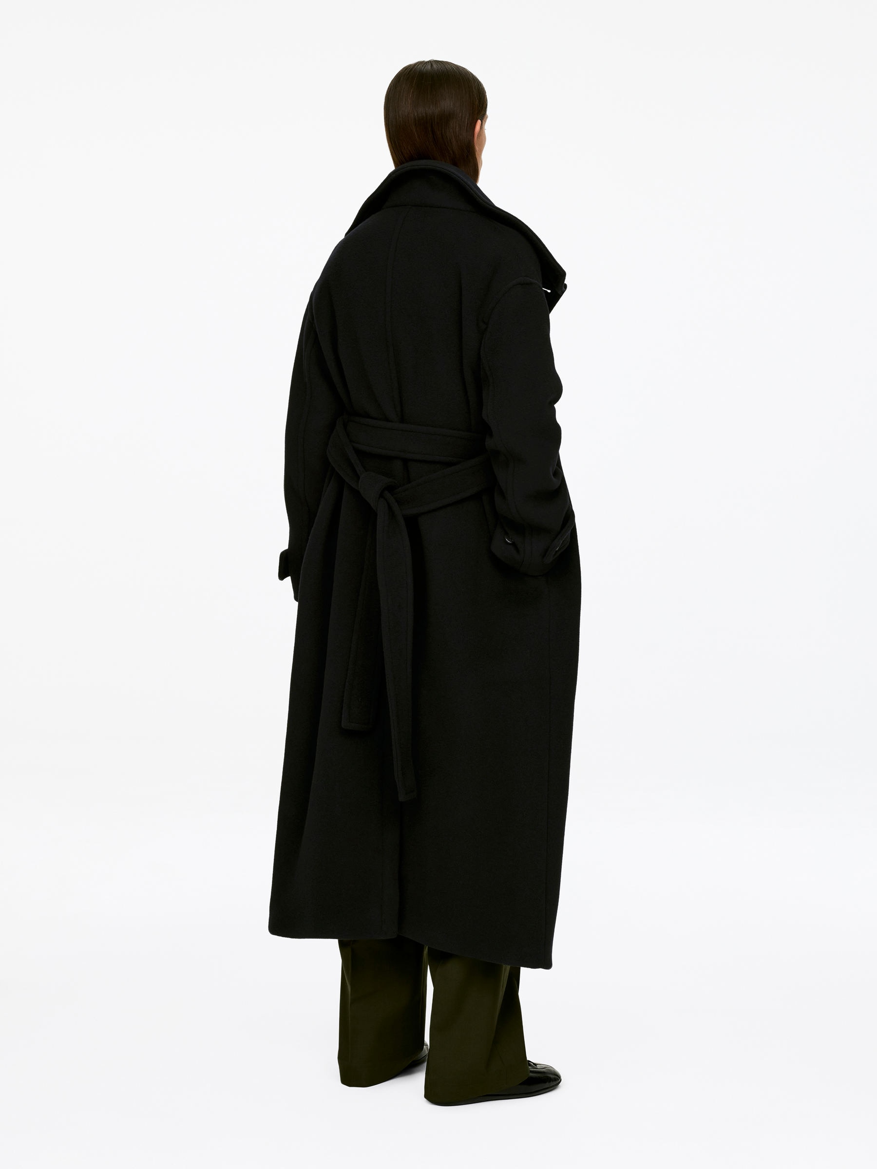 Oversized Wool-Blend Coat - Black - Oversized - Women - StillMedia/Lookbook - 8