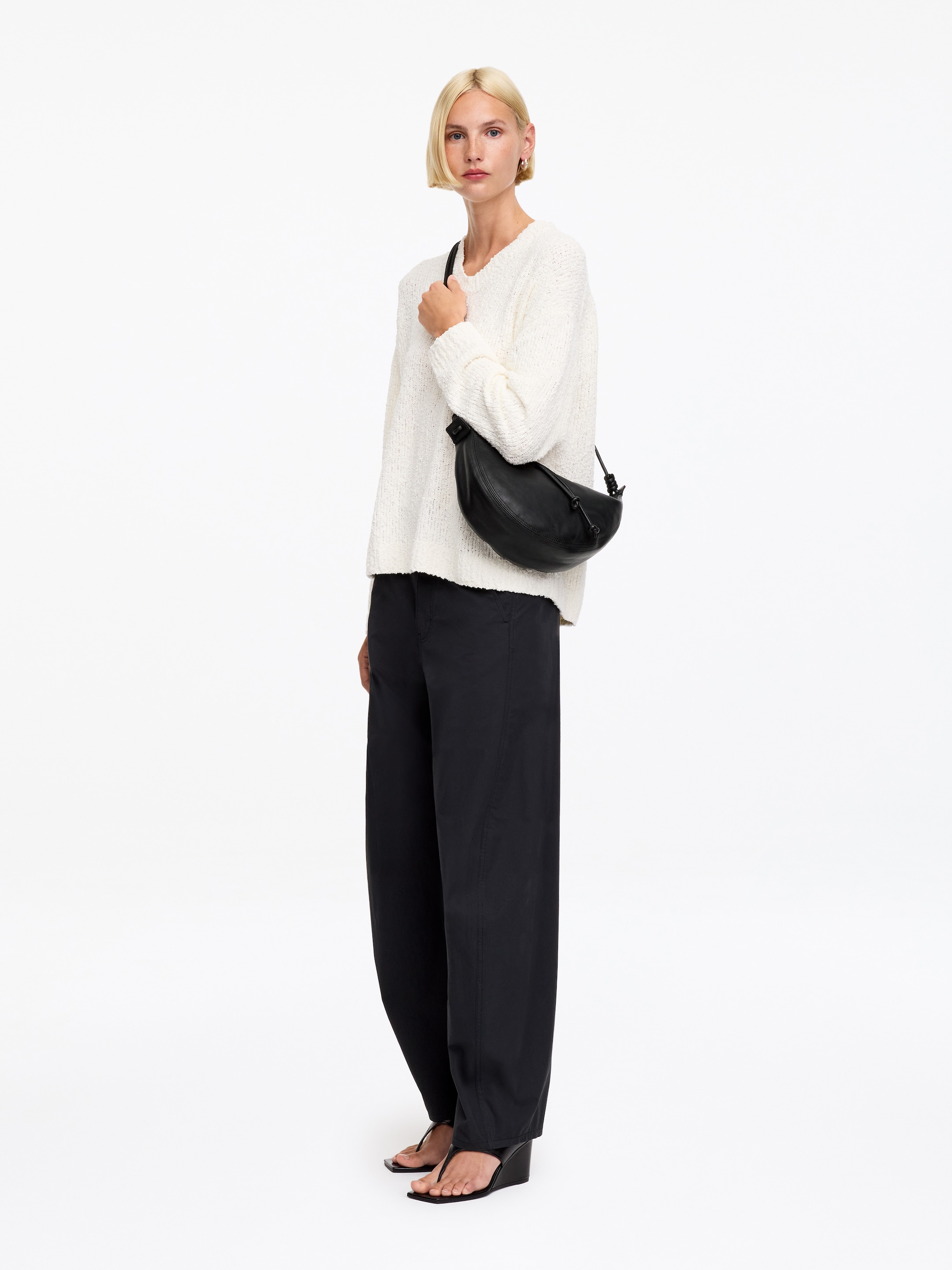 Crescent Leather Bag - Black - Women - StillMedia/Lookbook - 6