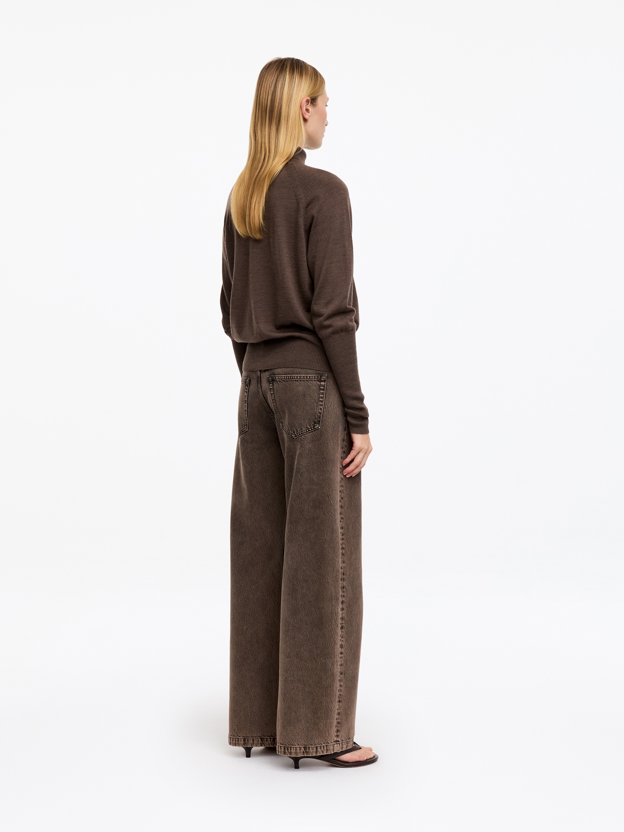 Jeansy ELM z rozszerzanymi nogawkami - Ziemisty brązowy - Luźny fason - women - StillMedia/Lookbook - 6
