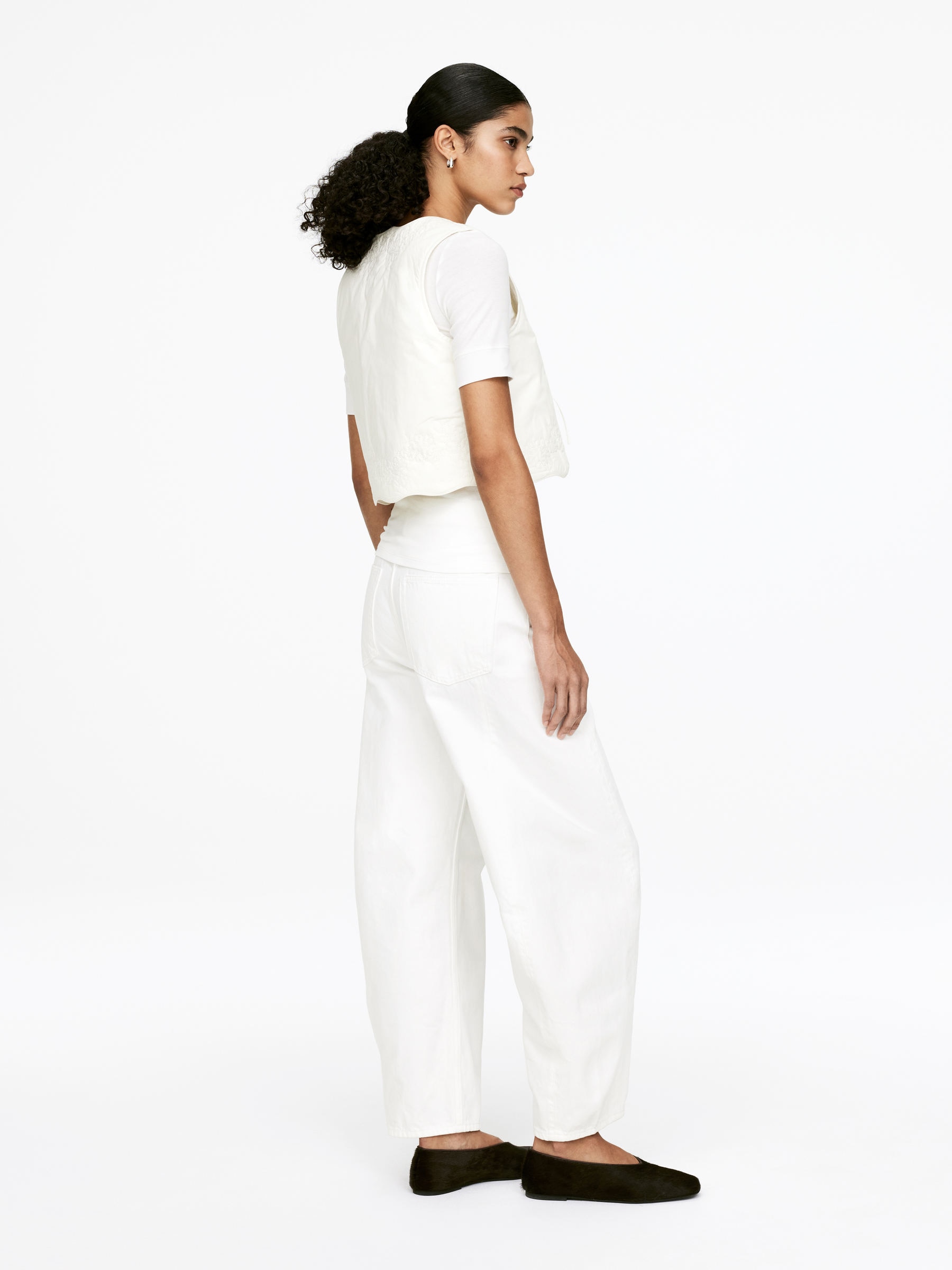 Embroidered Vest - White - Regular fit - Women - StillMedia/Lookbook - 4