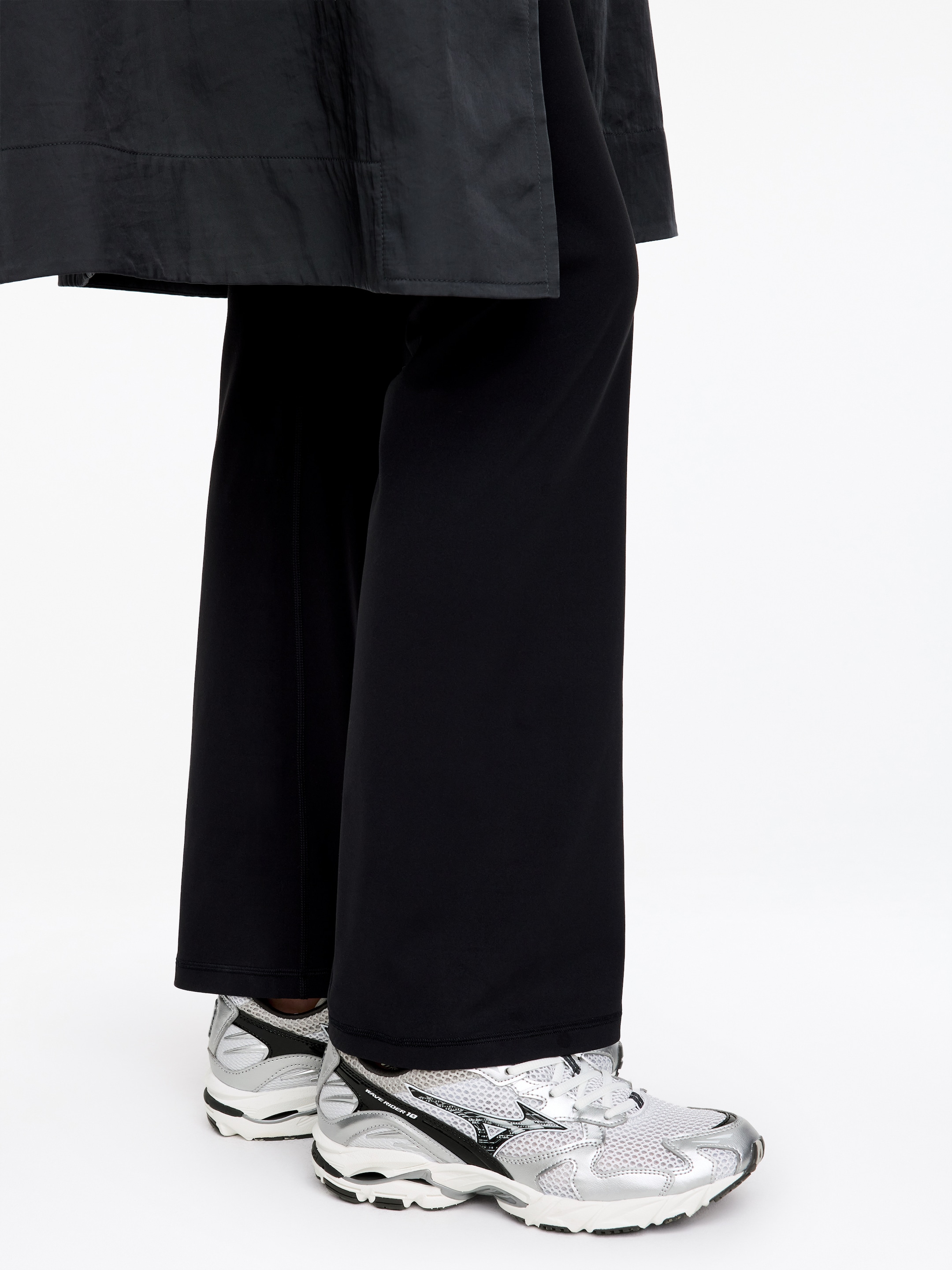 Mizuno Wave Rider 10 trainers - Silver - women - StillMedia/Lookbook - 6
