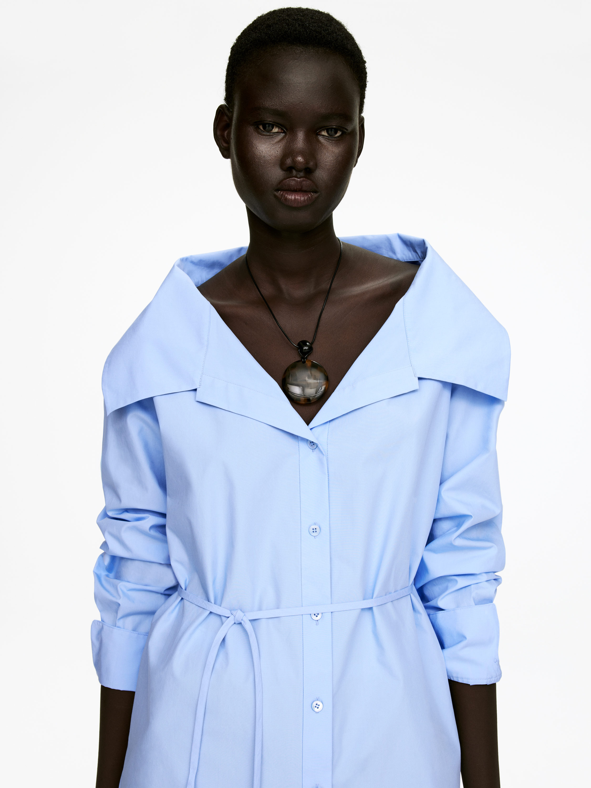Wide-Collar Blouse - Light Blue - Regular fit - Women - StillMedia/Lookbook - 4