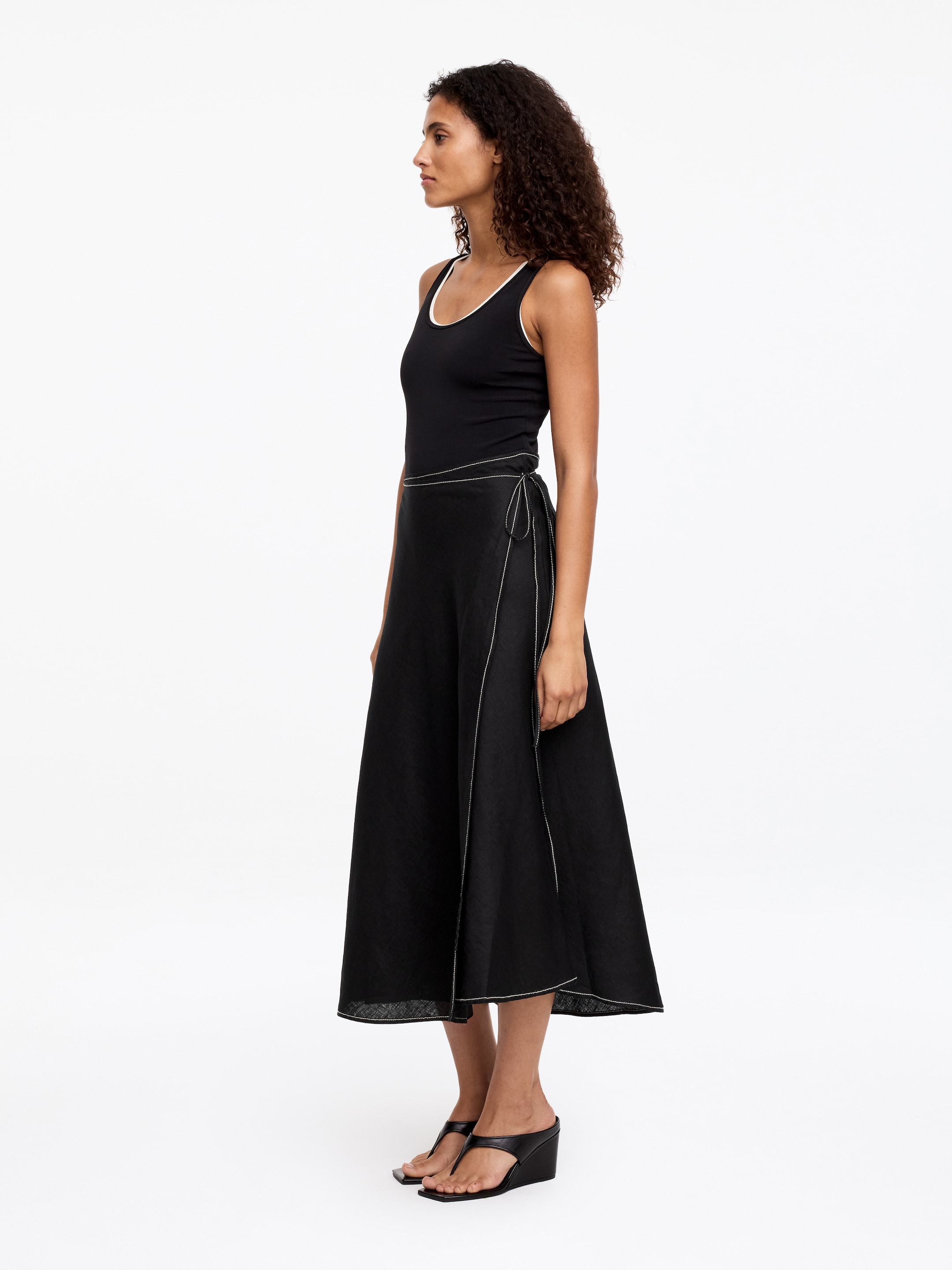 Linen Wrap Skirt - Black - Regular fit - Women - StillMedia/Lookbook - 5