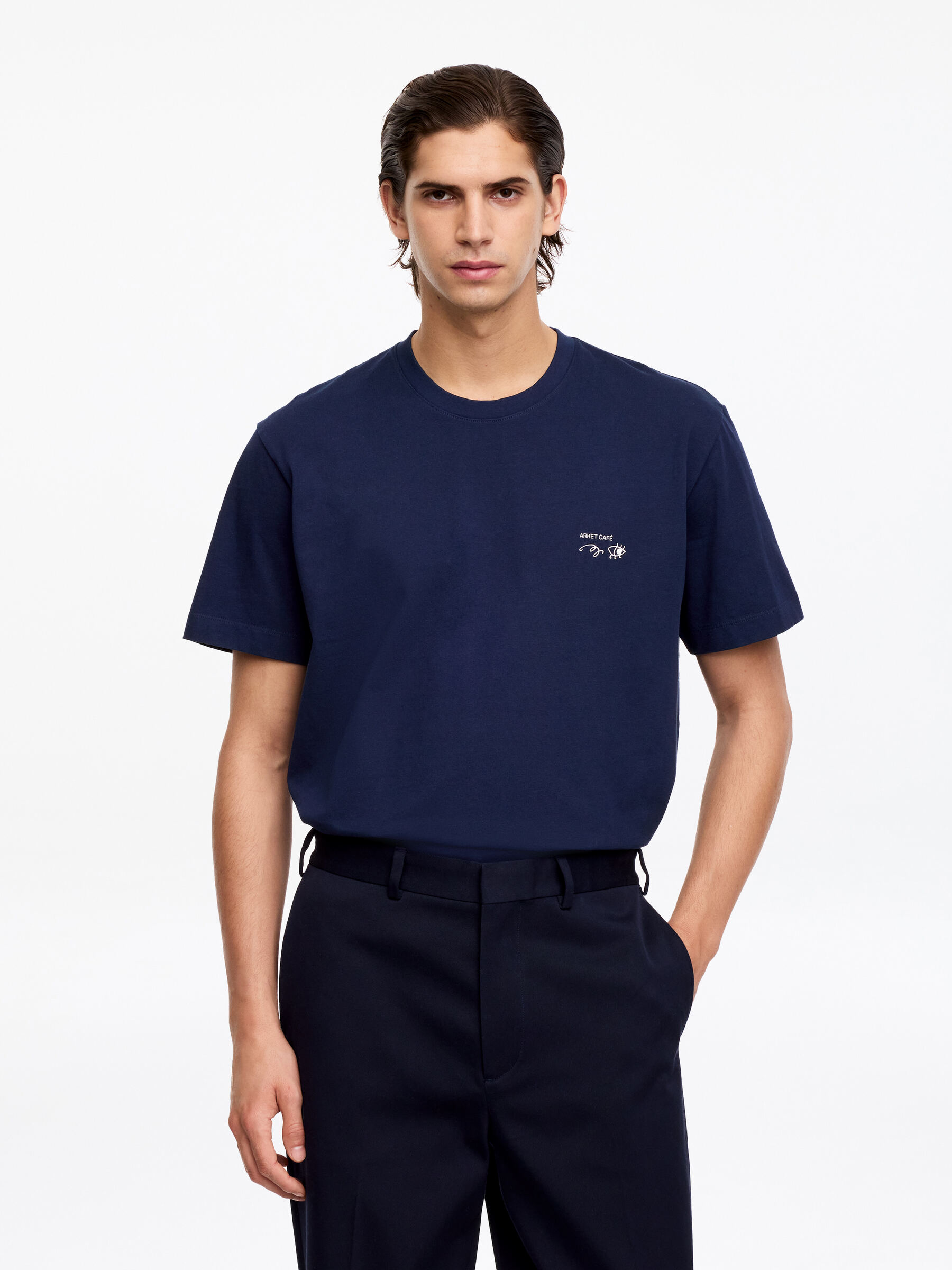 ARKET CAFÉ Printed T-Shirt - Dark Blue - Loose fit - Café - StillMedia/Lookbook - 6