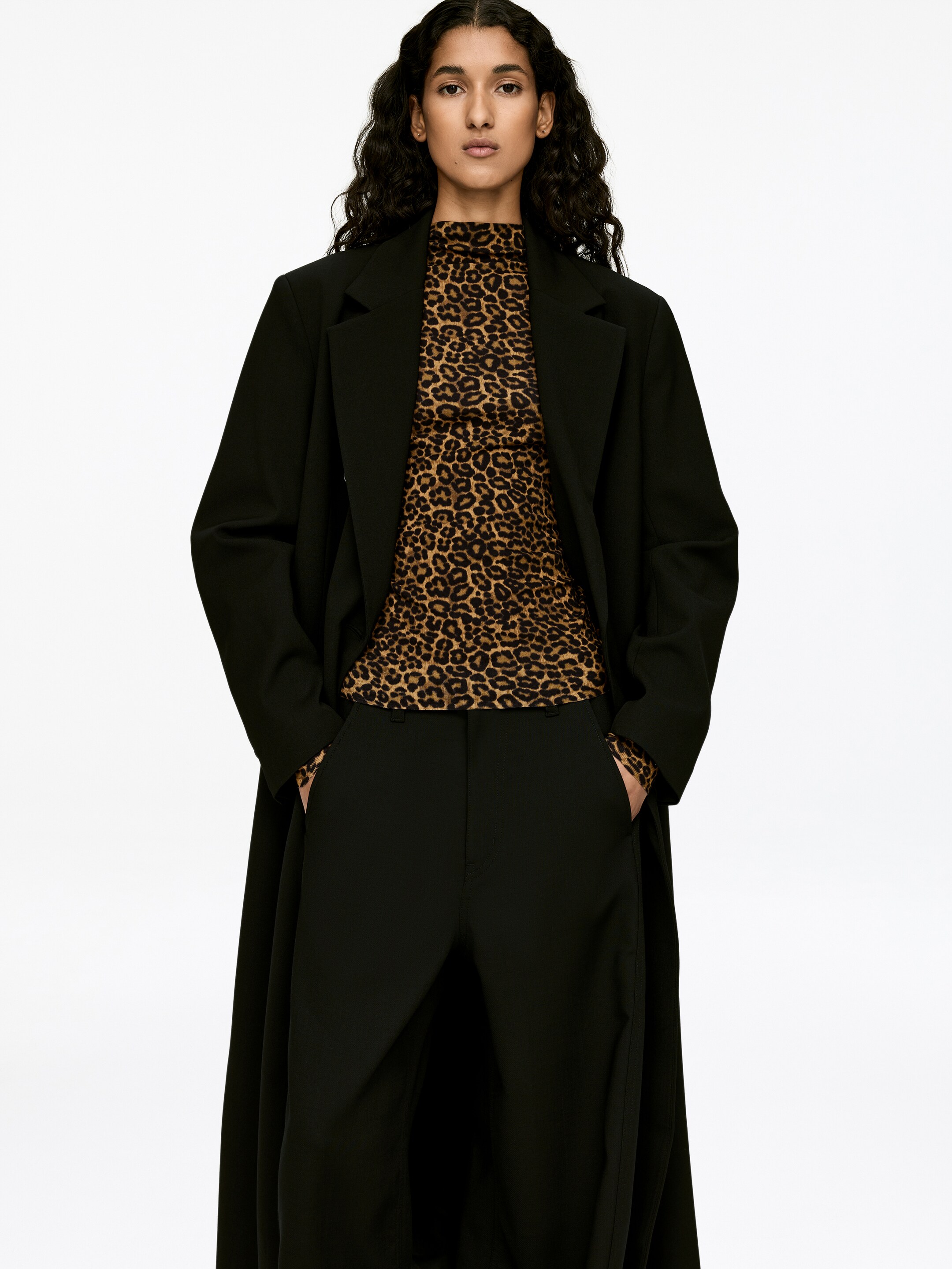 Ver imagem maior: Blusa de gola subida em jersey - Bege/preto - SENHORA | H&M PT 3