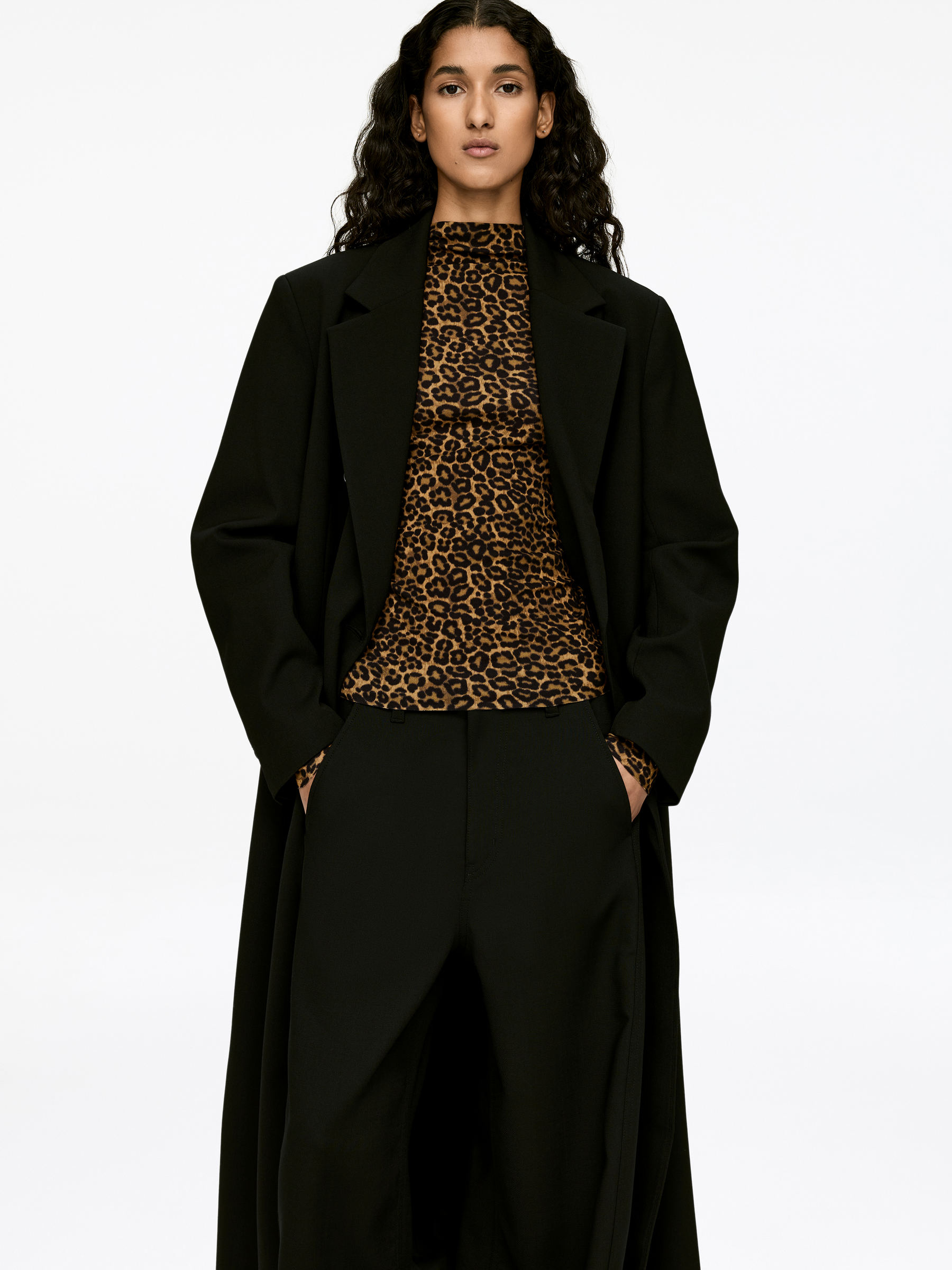 Mock-Neck Jersey Top - Beige/Black - Slim fit - Women - StillMedia/Lookbook - 6