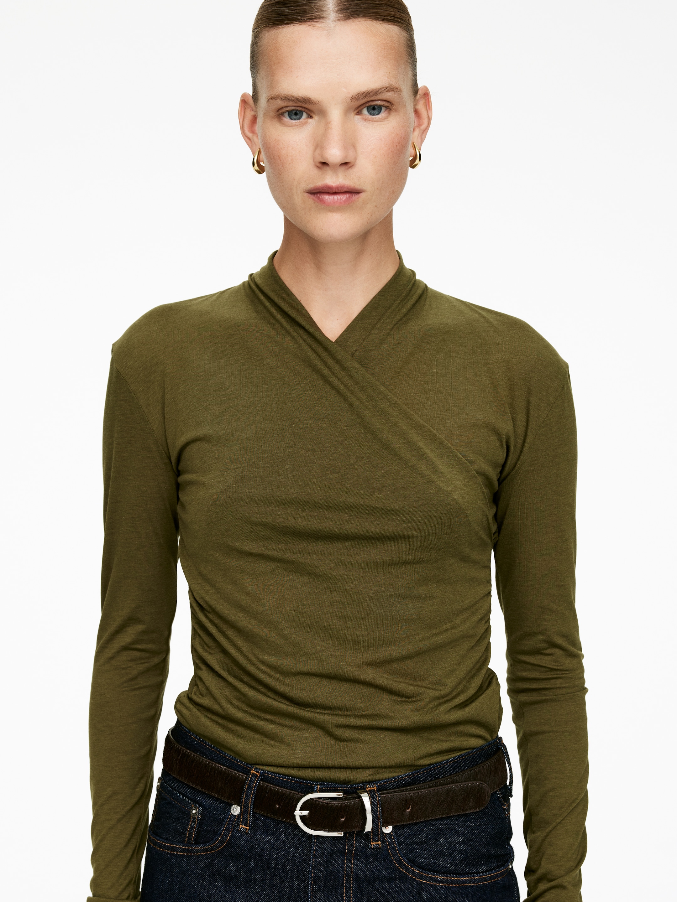 Zobacz większy obraz: Kopertowy top z lyocellu i bawełny - Zielony khaki - ONA | H&M PL 2