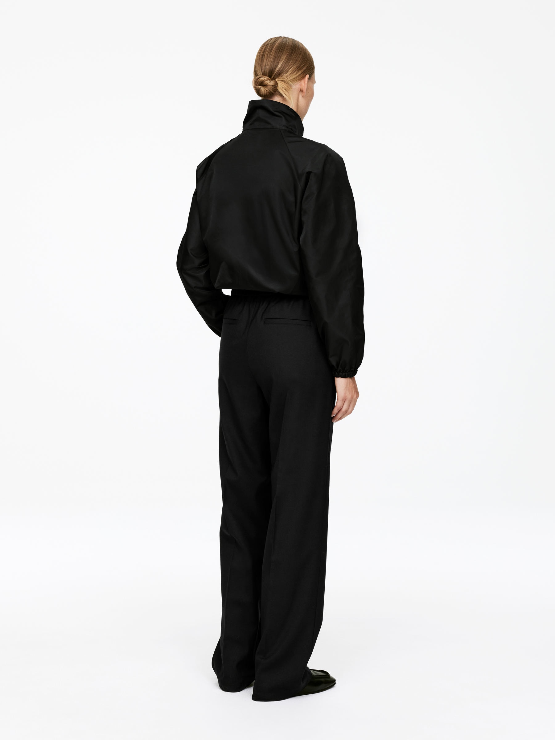 Elastic Waist Tailored Trousers - Black - Relaxed fit - Women - StillMedia/Lookbook - 4