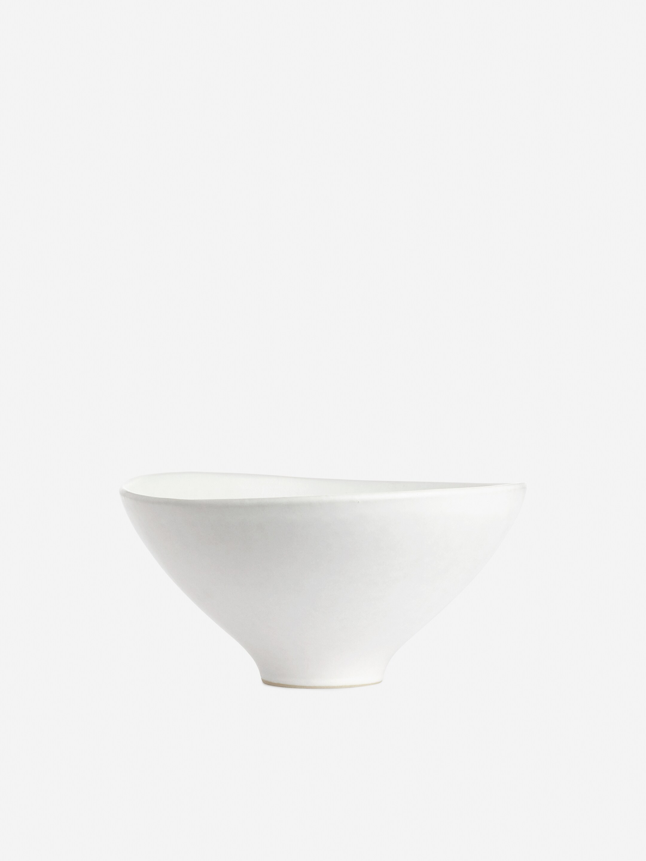 View larger image: Serving Bowl 25 cm - White - Home All | H&M GB 2