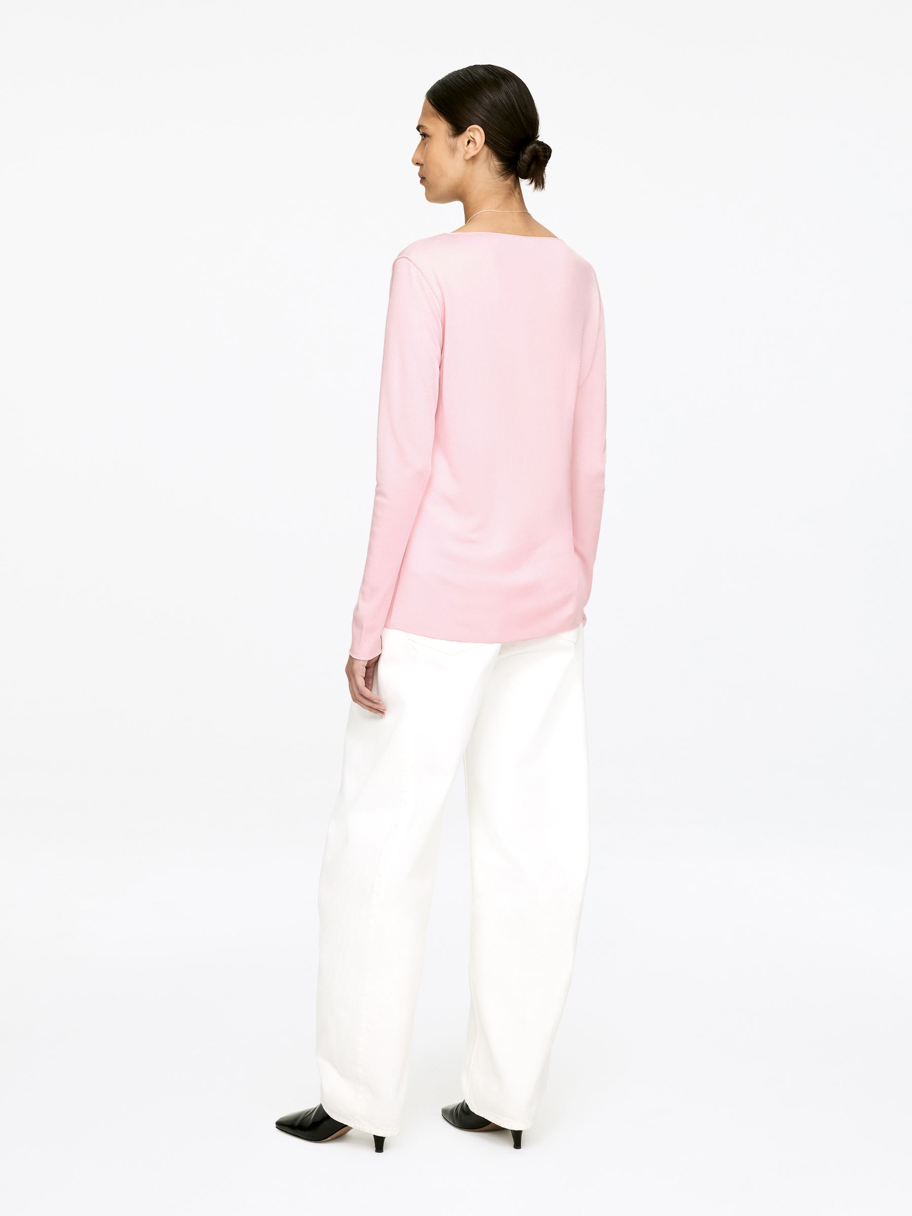 Haut en satin à col bateau - Rose - Regular fit - Femme - StillMedia/Lookbook - 6