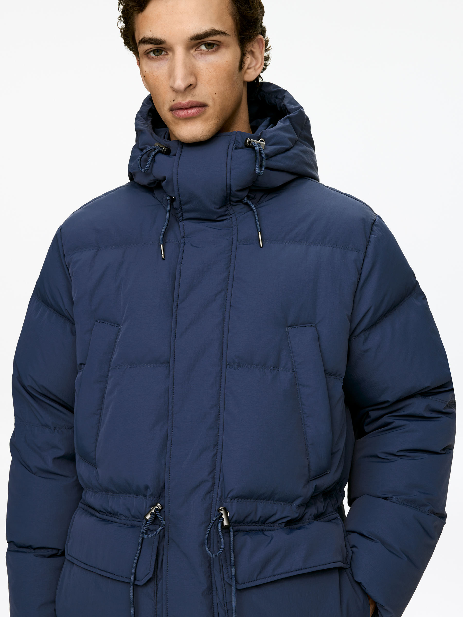 Upcycled Down Expedition Jacket - Blue - Regular fit - Men - StillMedia/Lookbook - 7