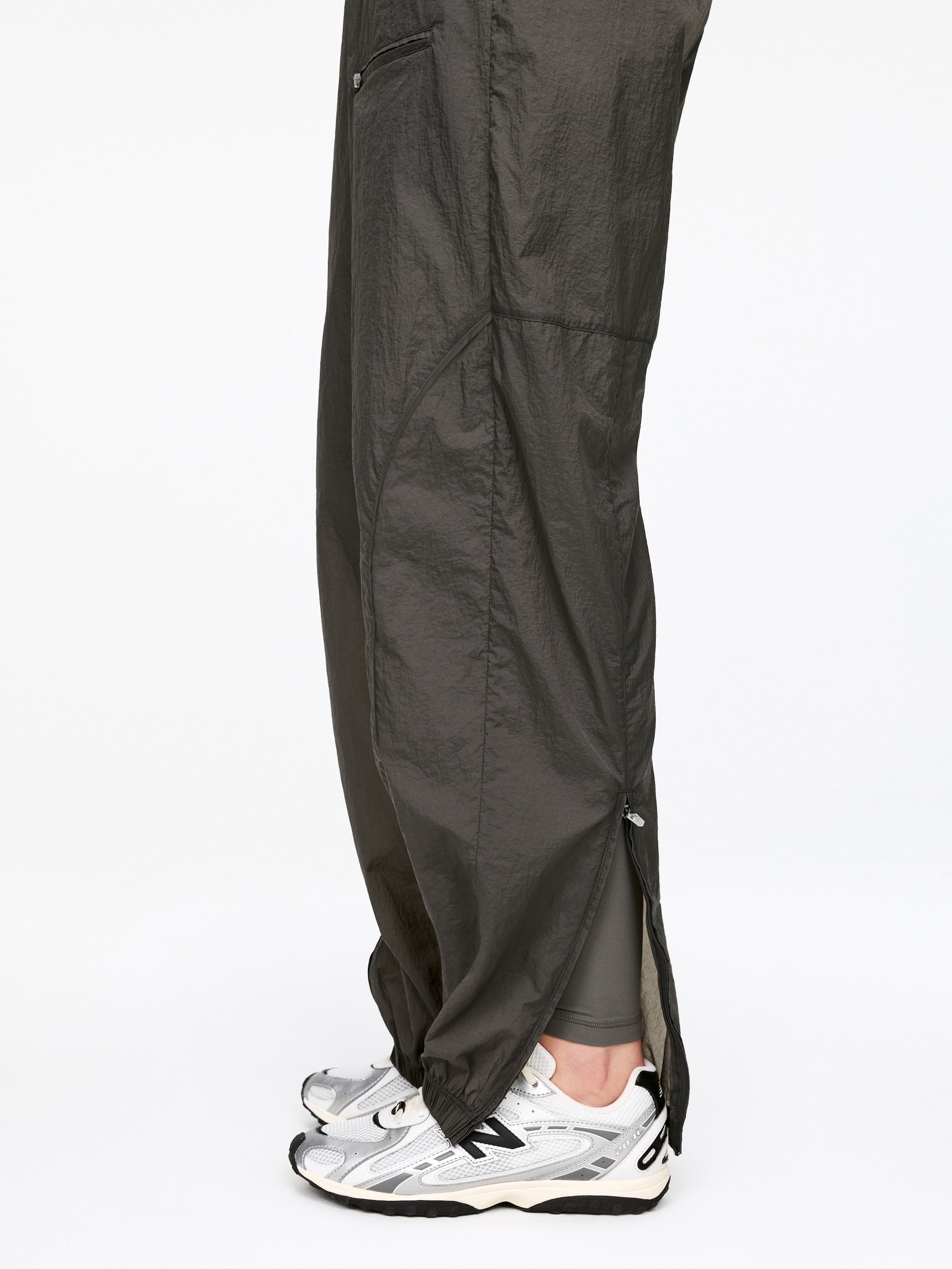 Sheer Ripstop Trousers - Dark Grey - Oversized - Women - StillMedia/Lookbook - 3