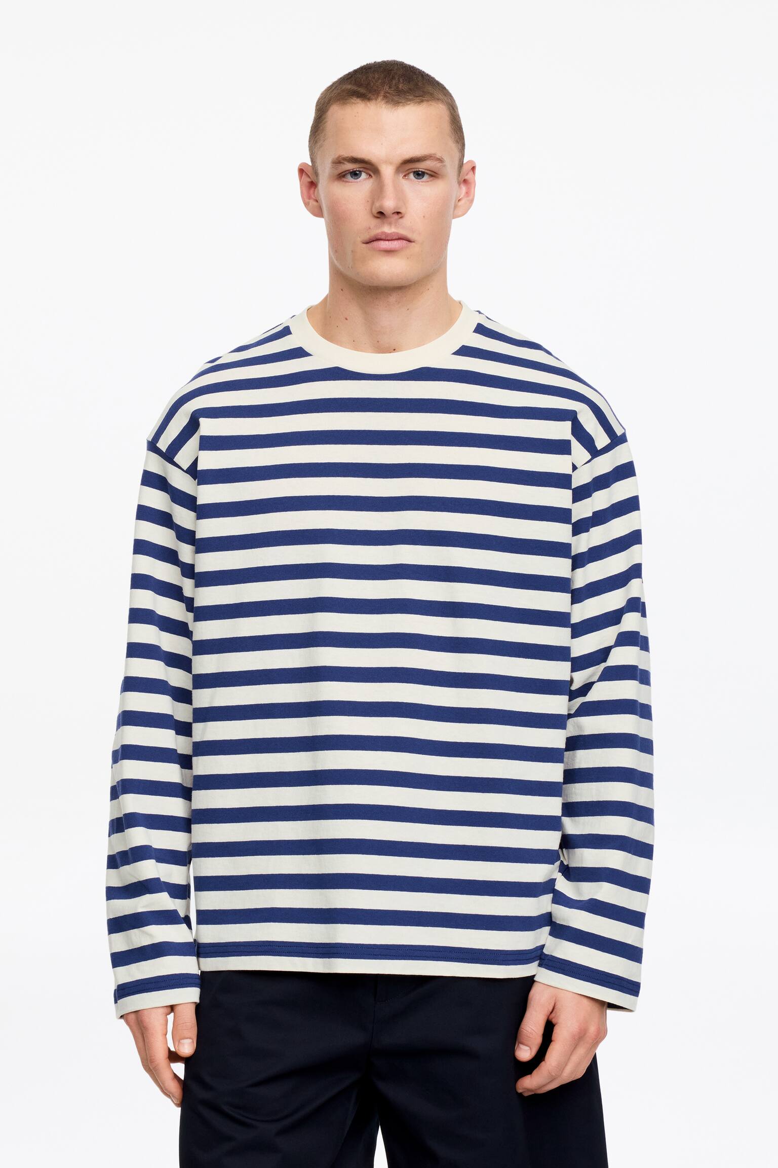 T-shirt a maniche lunghe con taglio rilassato - Blu/Bianco/Bianco sporco/Blu/Rosso - 1