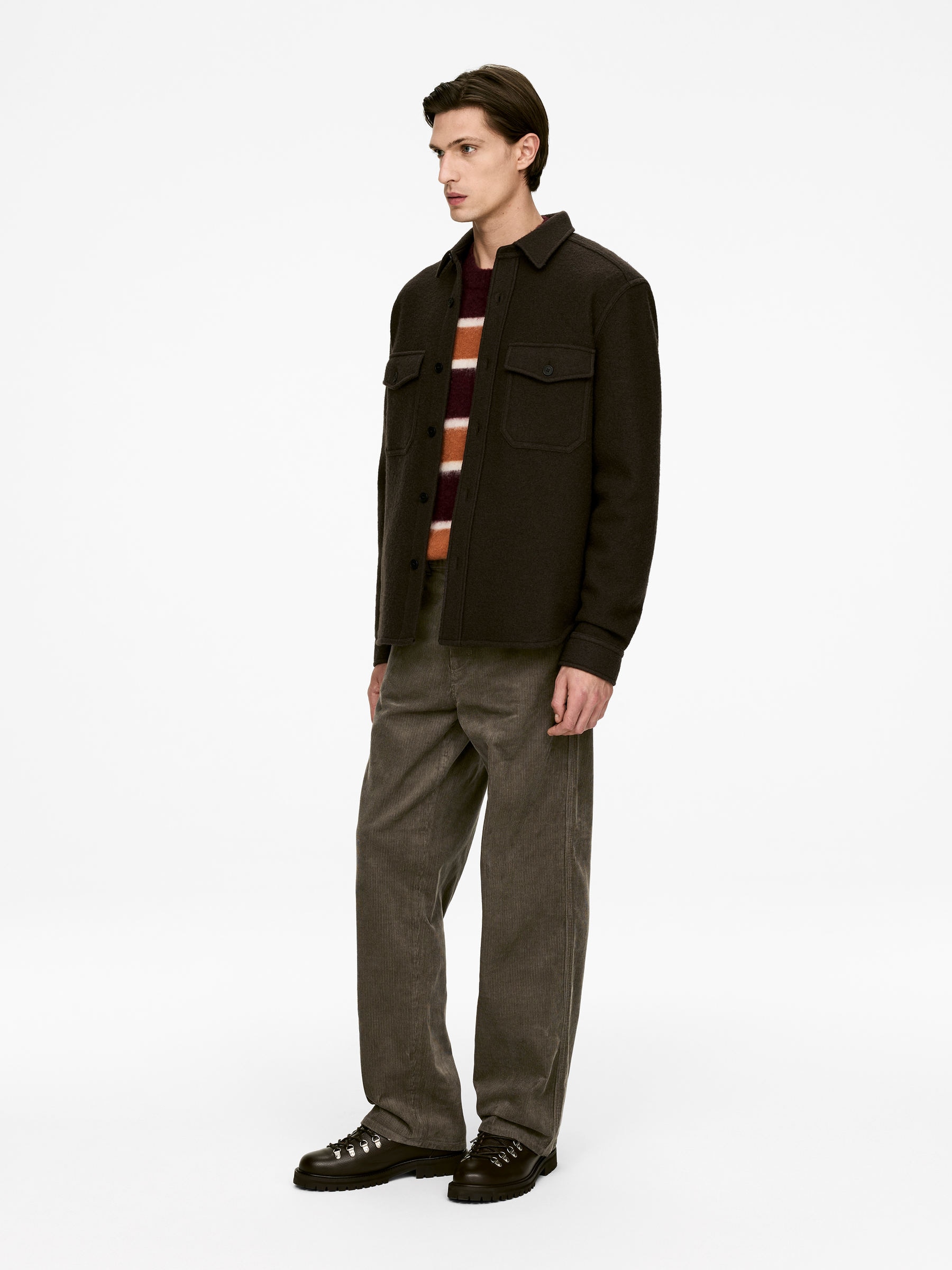 Relaxed Corduroy Trousers - Dark Green - Relaxed fit - Men - StillMedia/Lookbook - 4