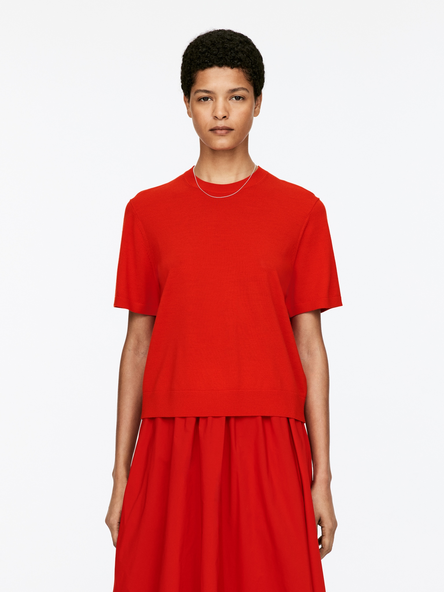 T-shirt in lana merino lavorata a maglia - Rosso/Beige chiaro/Blu scuro
