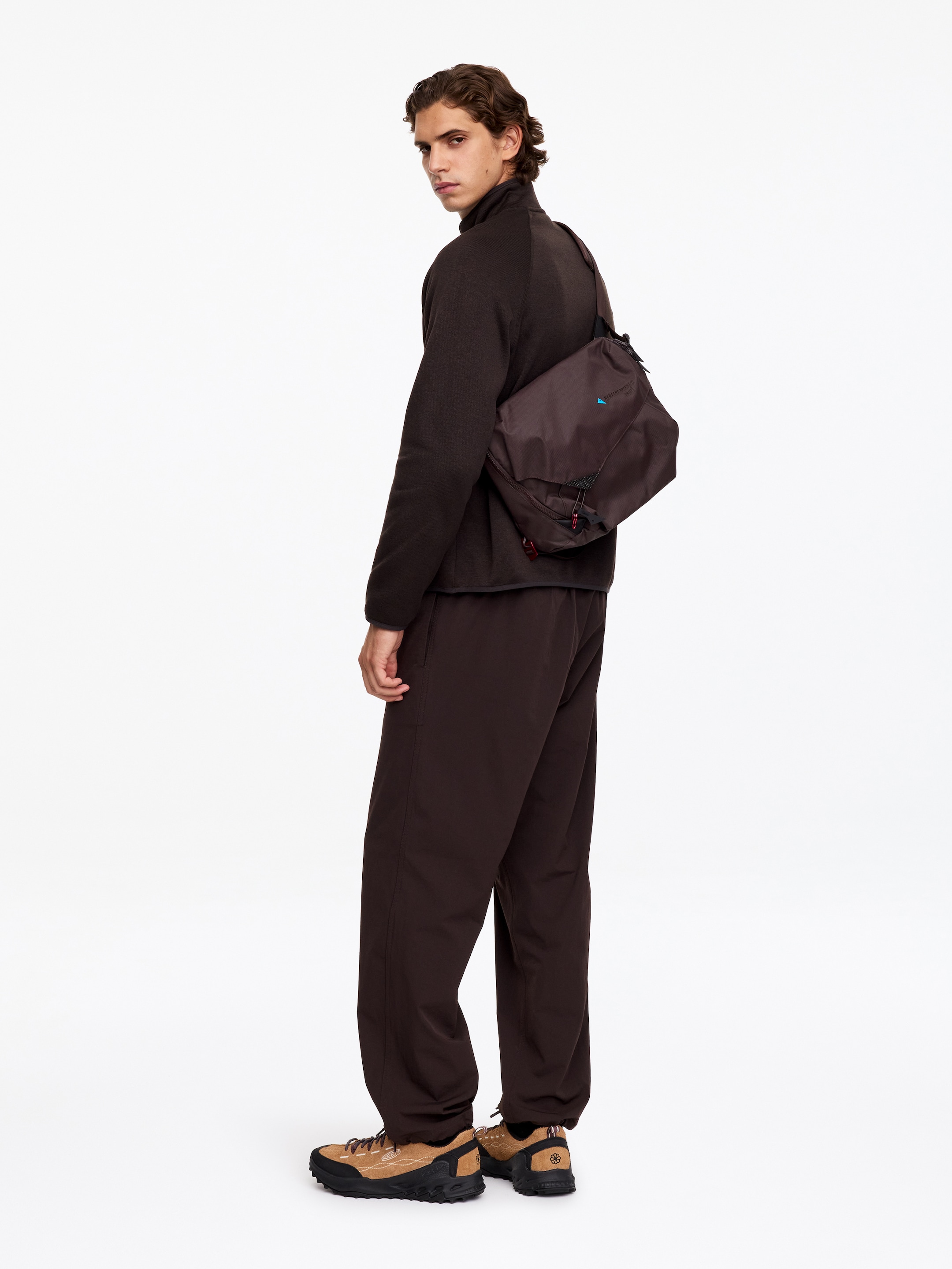 Klättermusen Gaut 8L Messenger Bag - Dark Brown - men - StillMedia/Lookbook - 5