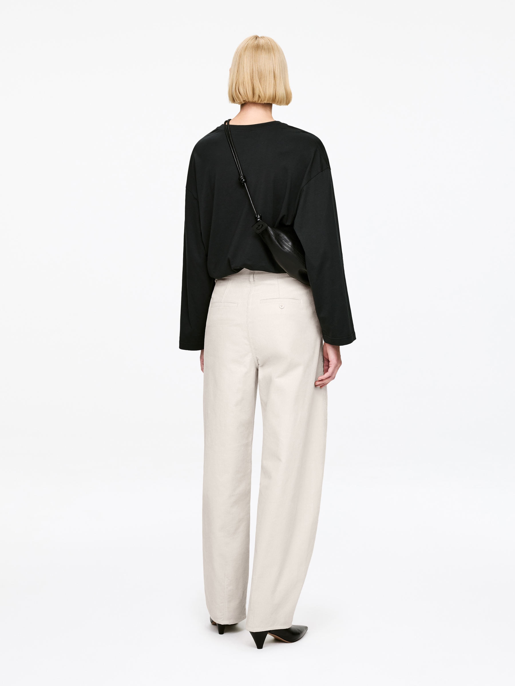 Barrel-Leg Corduroy Trousers - Light Beige - Loose fit - Women - StillMedia/Lookbook - 6