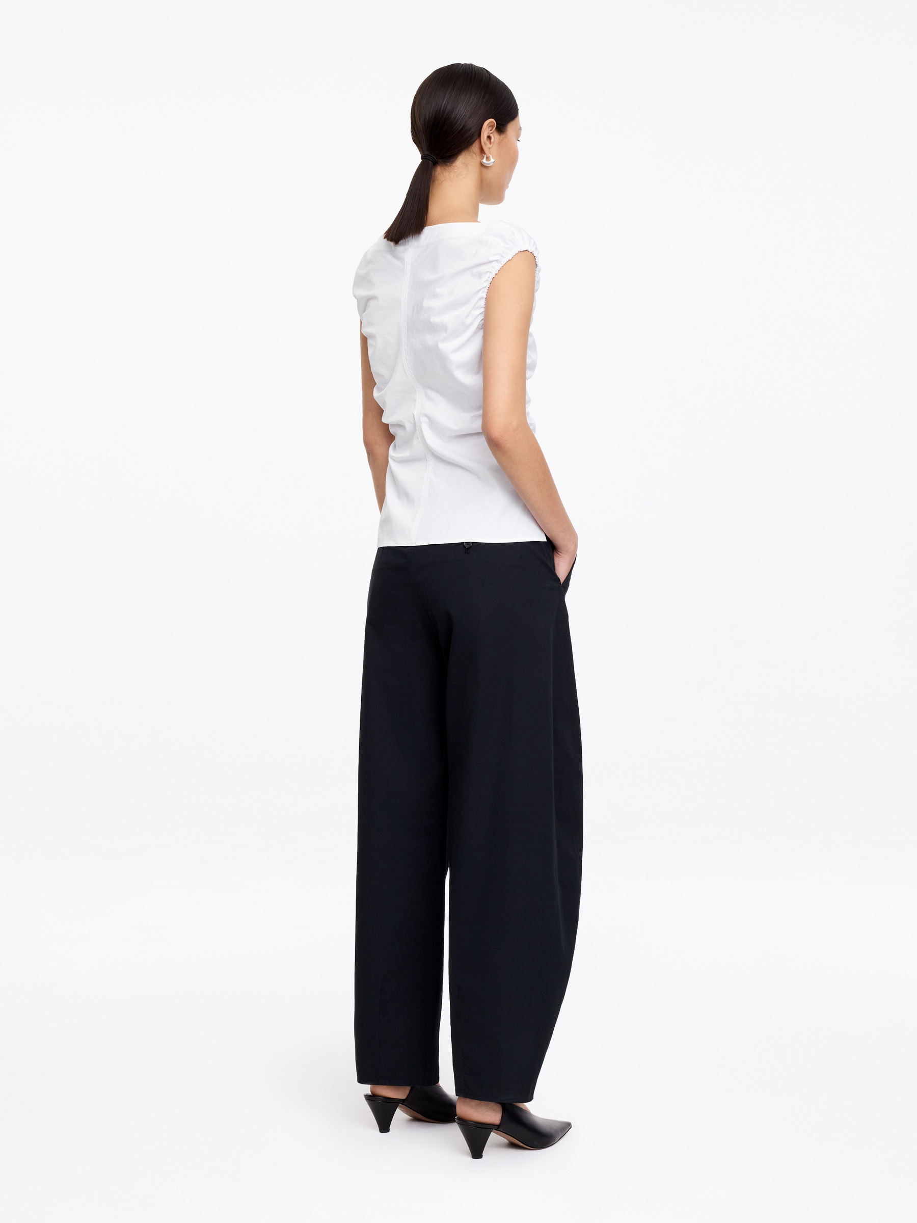 Boat-Neck Top - White - Slim fit - Women - StillMedia/Lookbook - 5