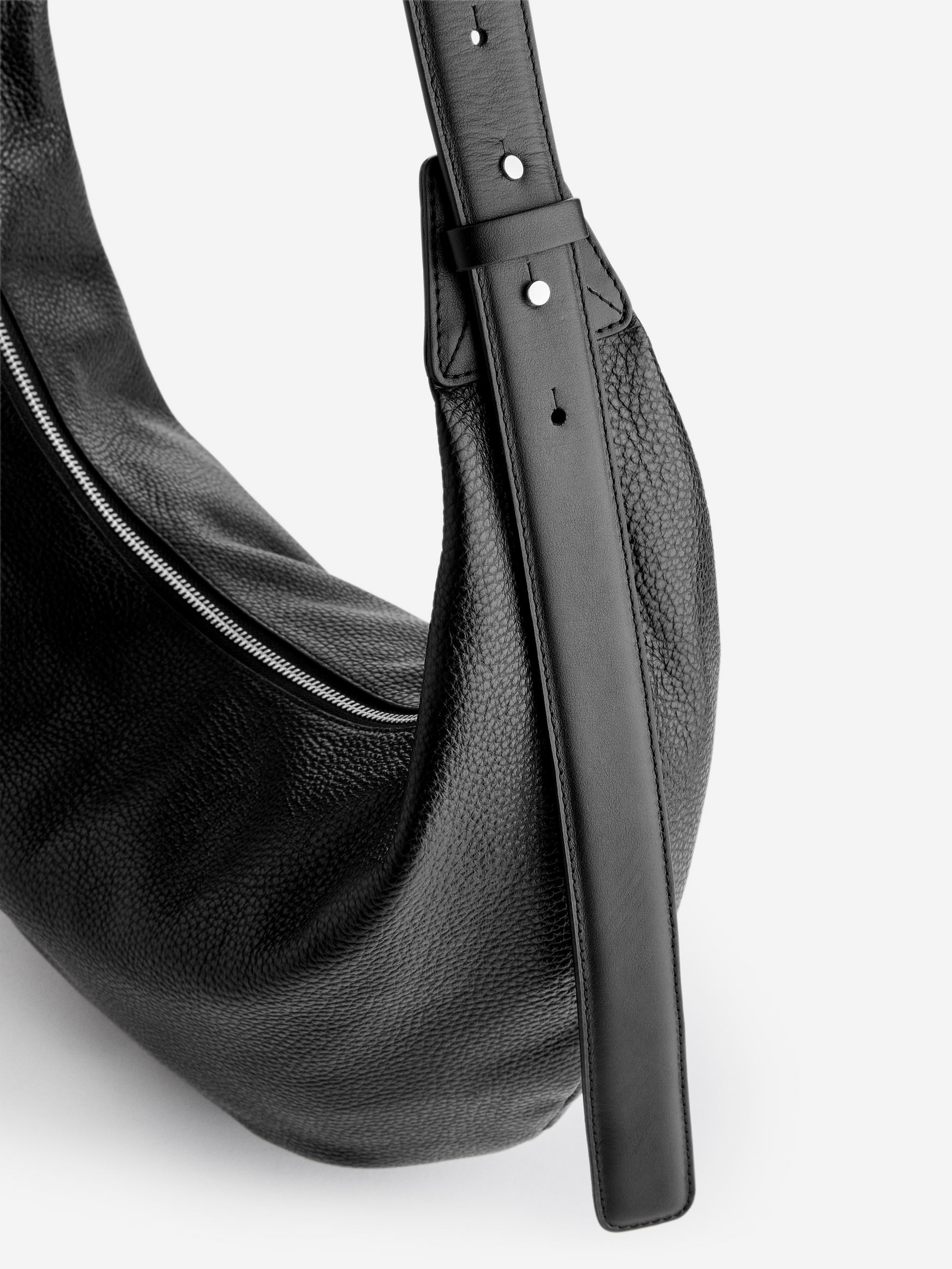 Curved Leather Bag - Black - Women - StillMedia/DescriptiveDetail - 4