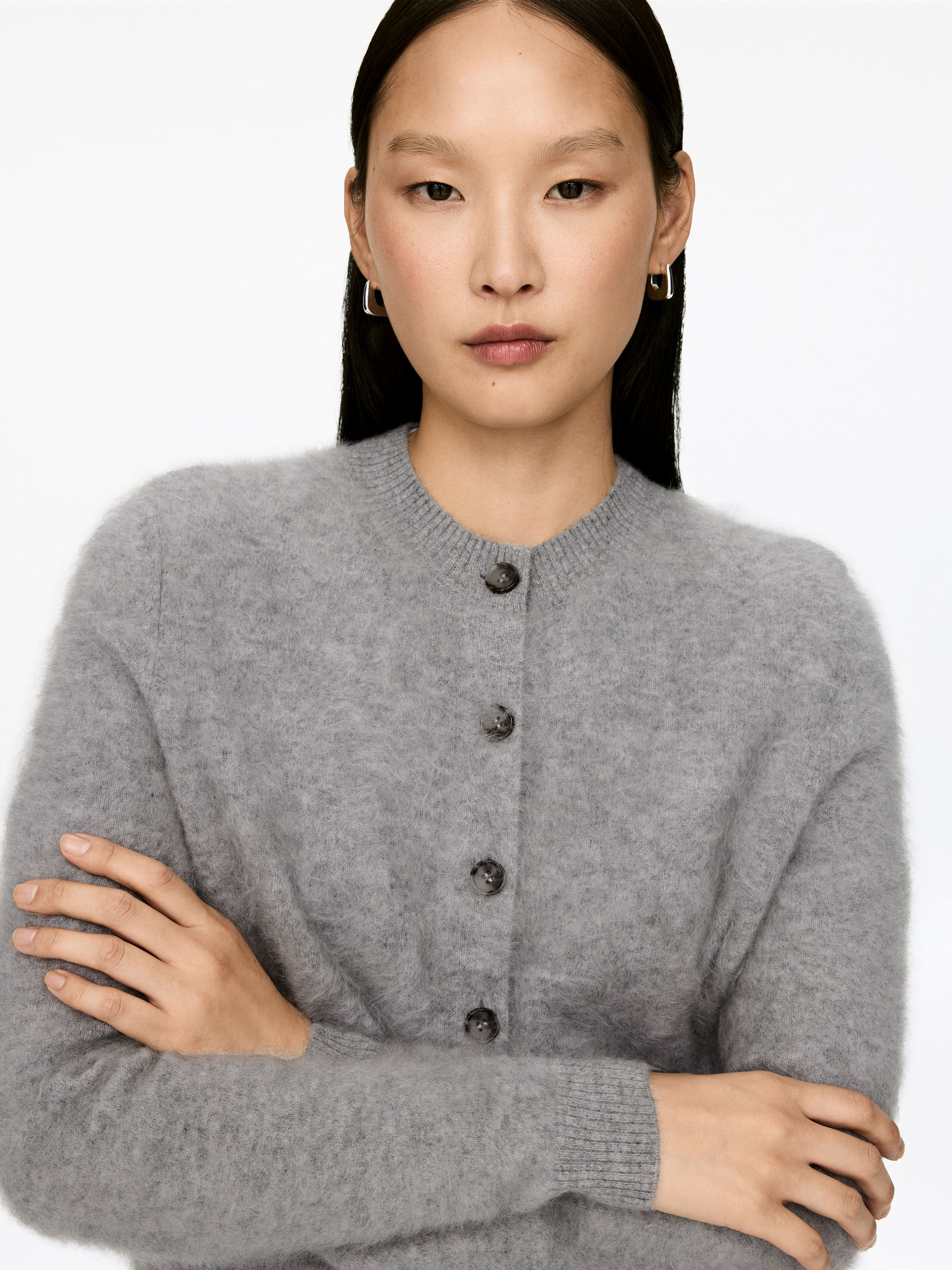 Strickjacke aus reinem, gebürstetem Kaschmir - Grau - Regular Fit - Damen - StillMedia/Lookbook - 5