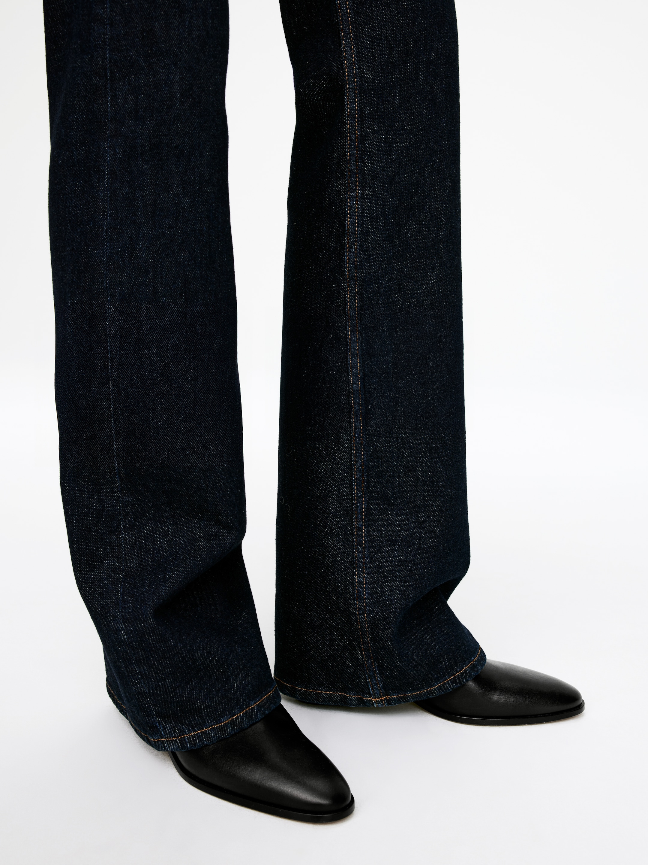 Zobacz większy obraz: Skórzane buty za kostkę - Czarny - ONA | H&M PL 1