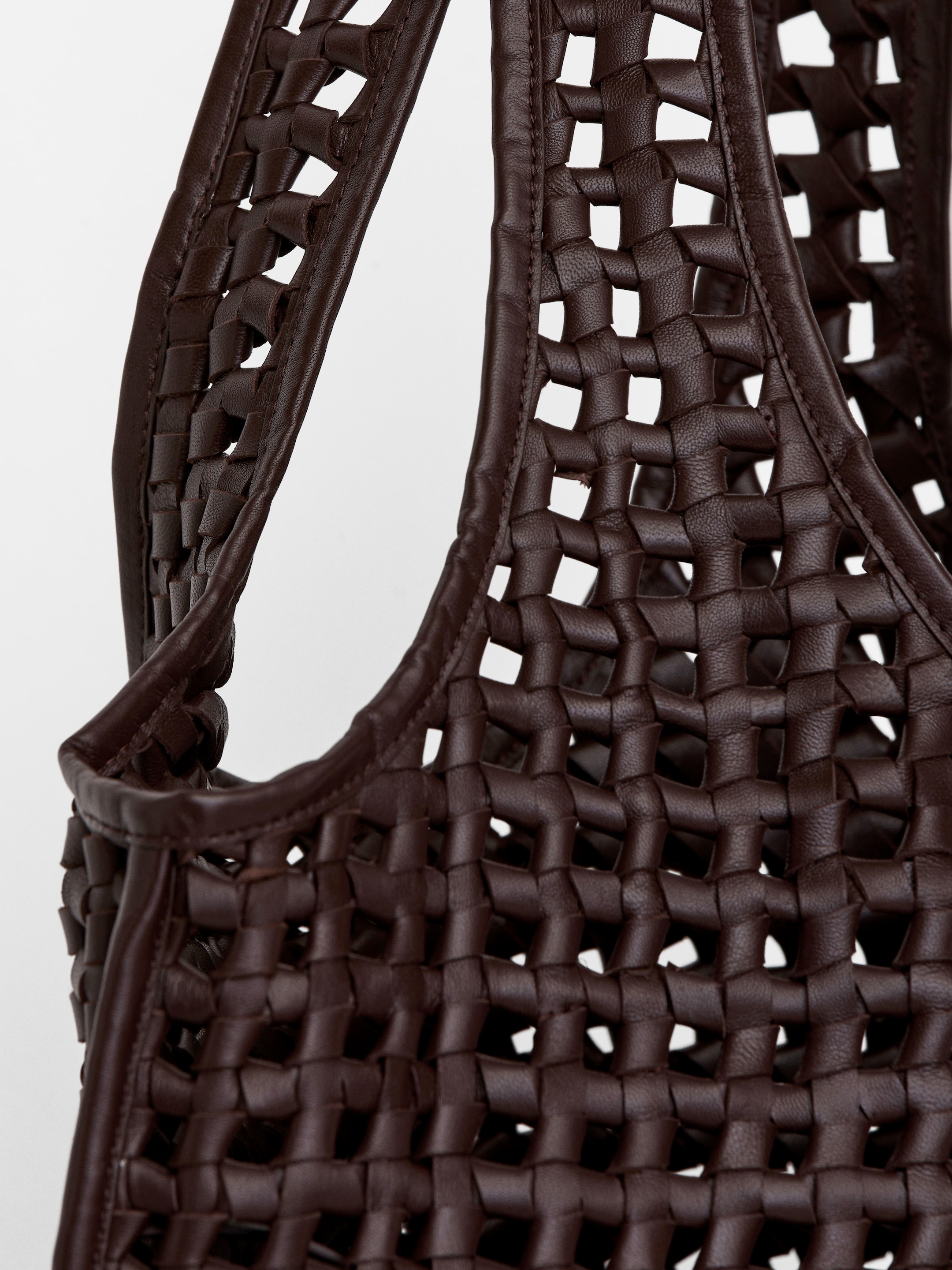 Bolso tote de piel de aspecto relajado - Marrón oscuro - Women - StillMedia/DescriptiveDetail - 1