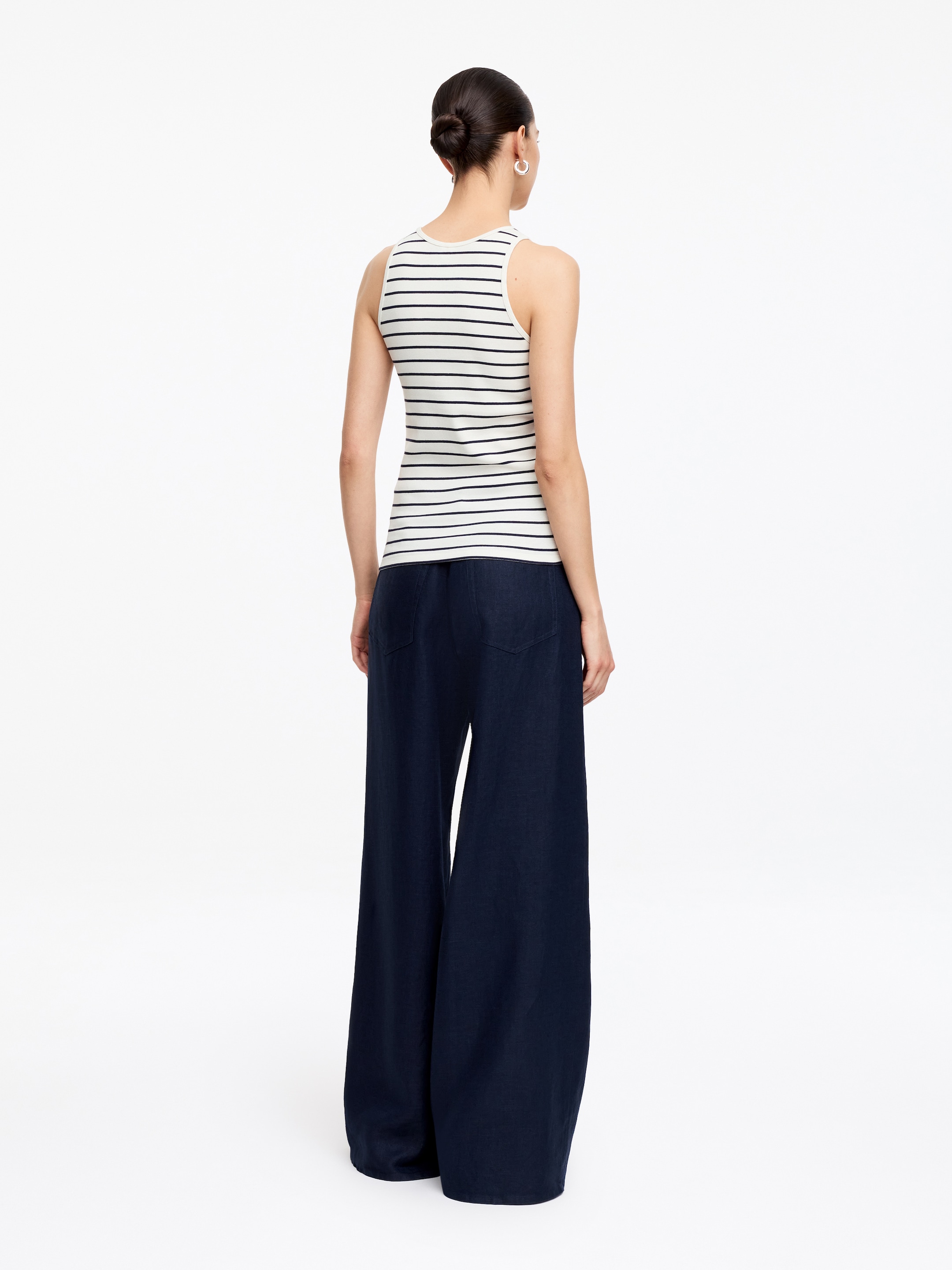 Ribbed Tank Top - White - Slim fit - Women - StillMedia/Lookbook - 3