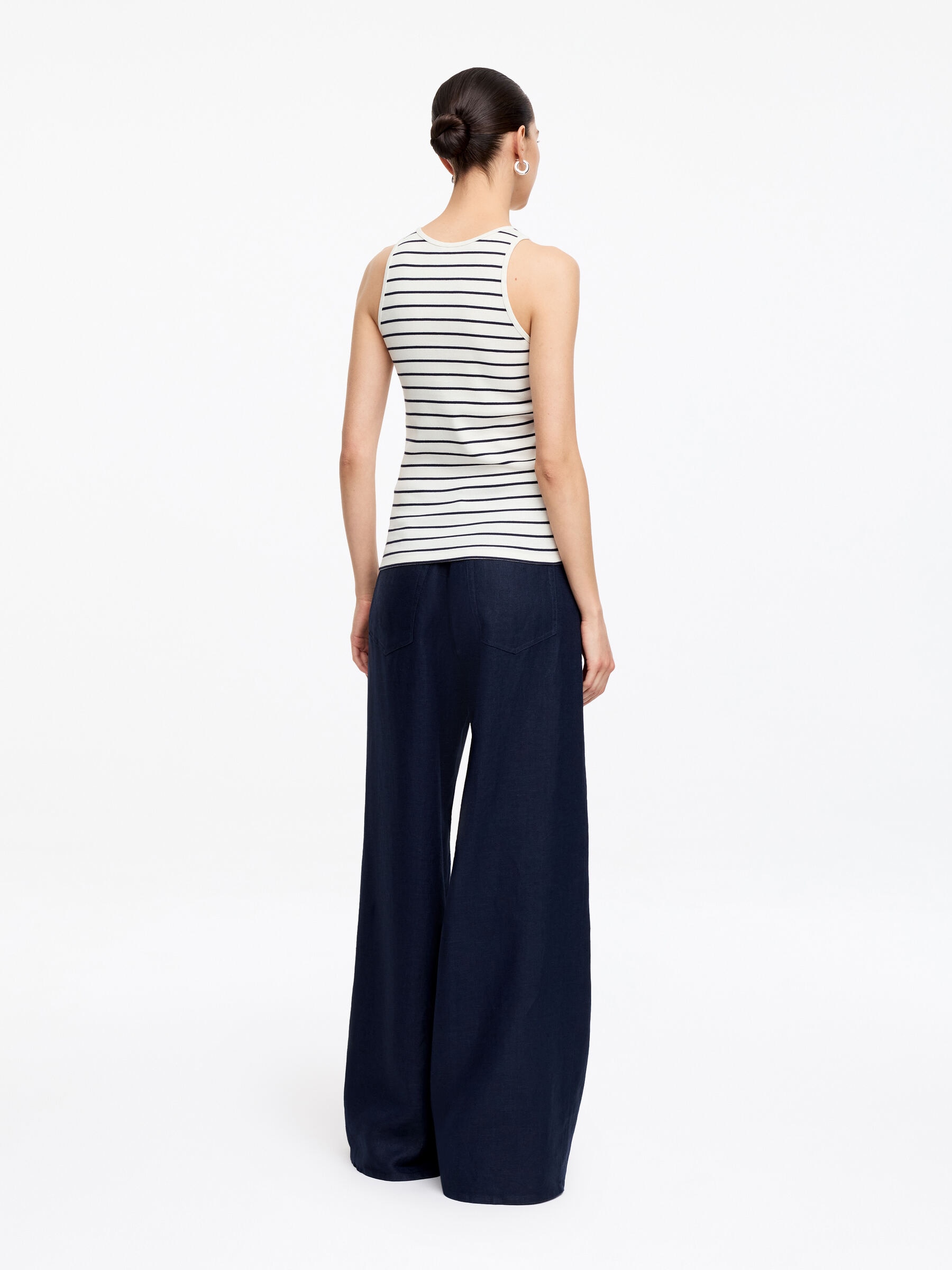 Ribbed Tank Top - White - Slim fit - Women - StillMedia/Lookbook - 3