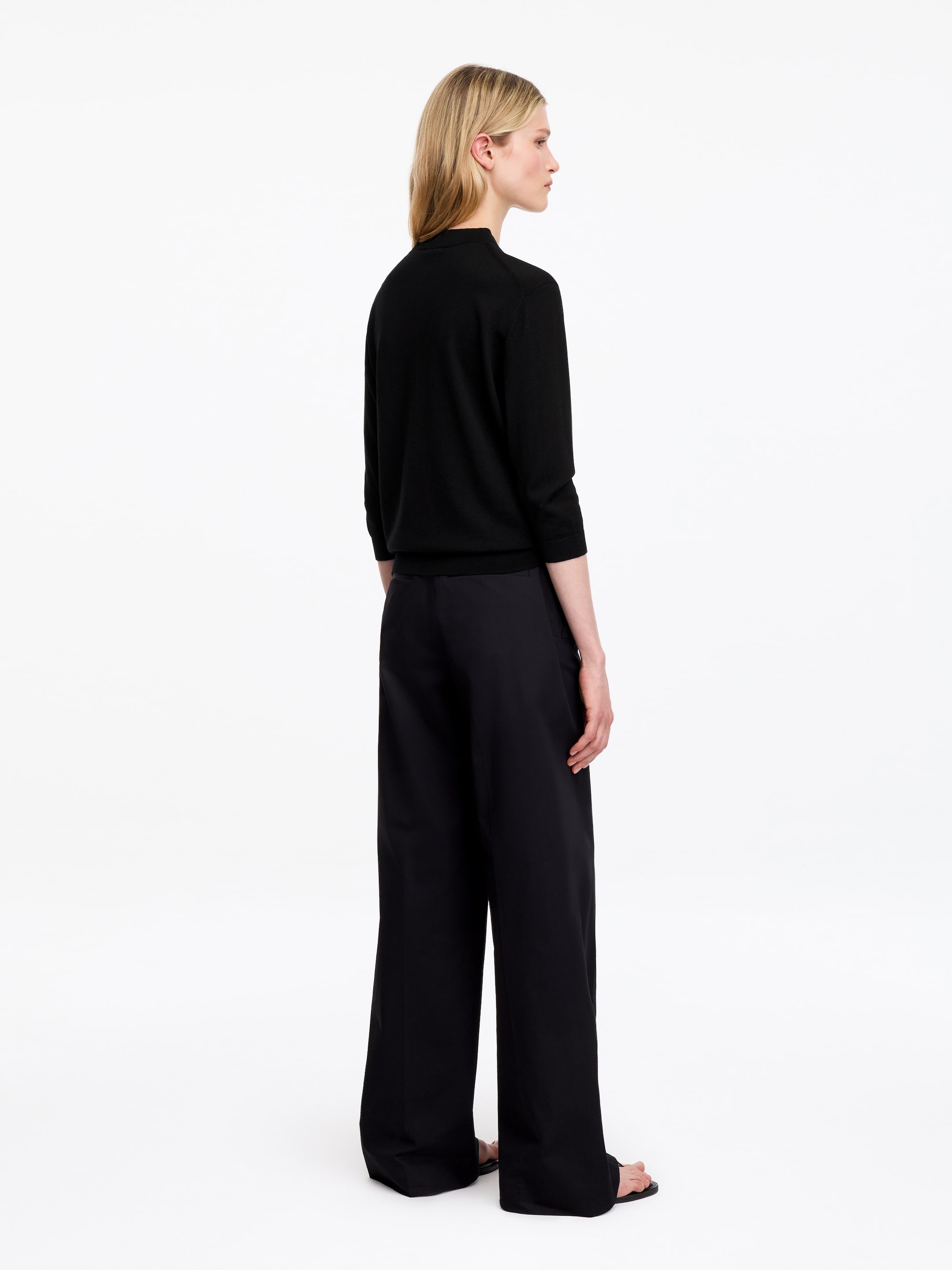 Maglia con collo a lupetto in lana merino - Nero - Regular fit - women - StillMedia/Lookbook - 2