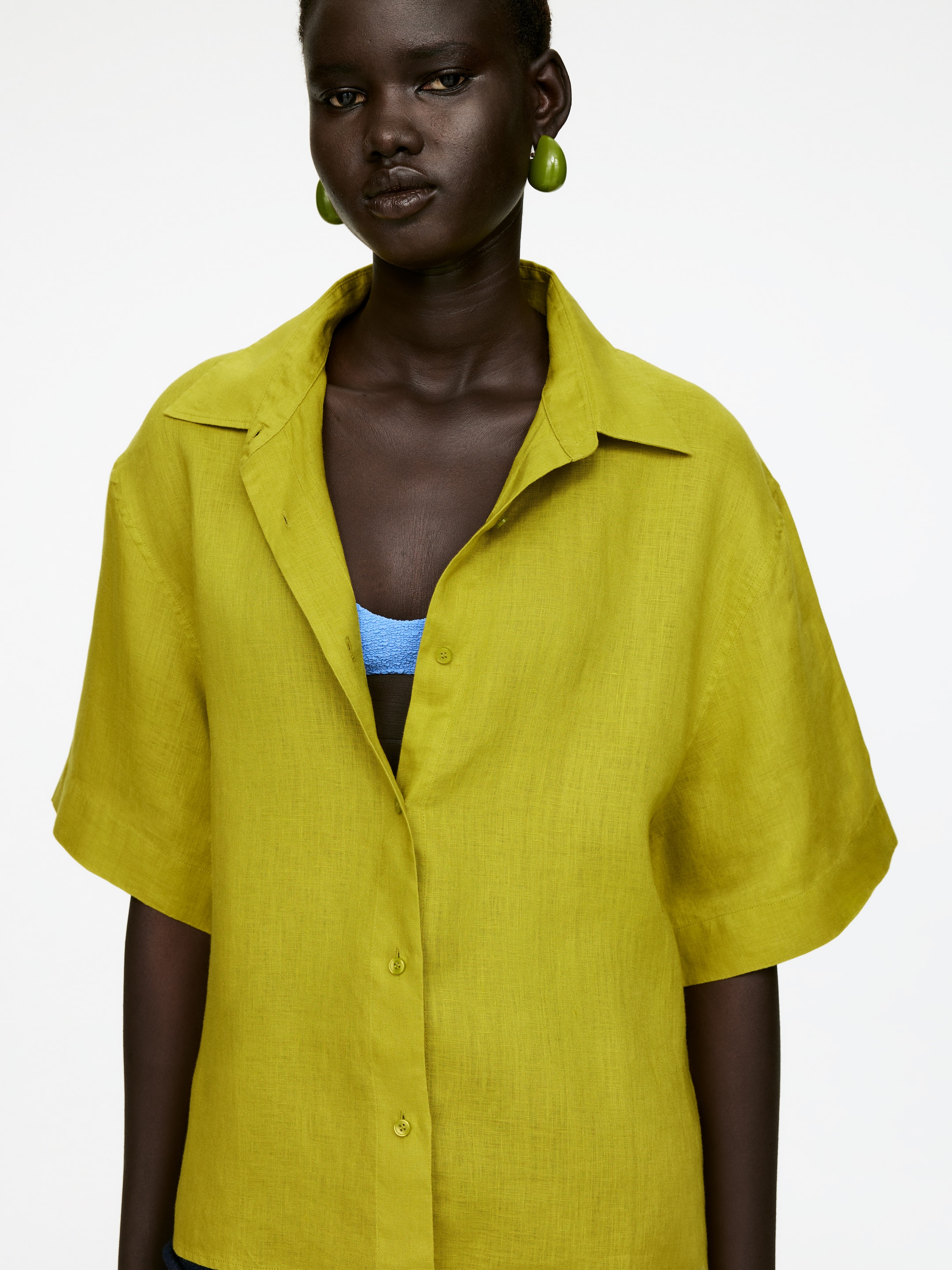 Größeres Bild ansehen: Lockeres Leinenhemd - Grün - Ladies | H&M DE 4