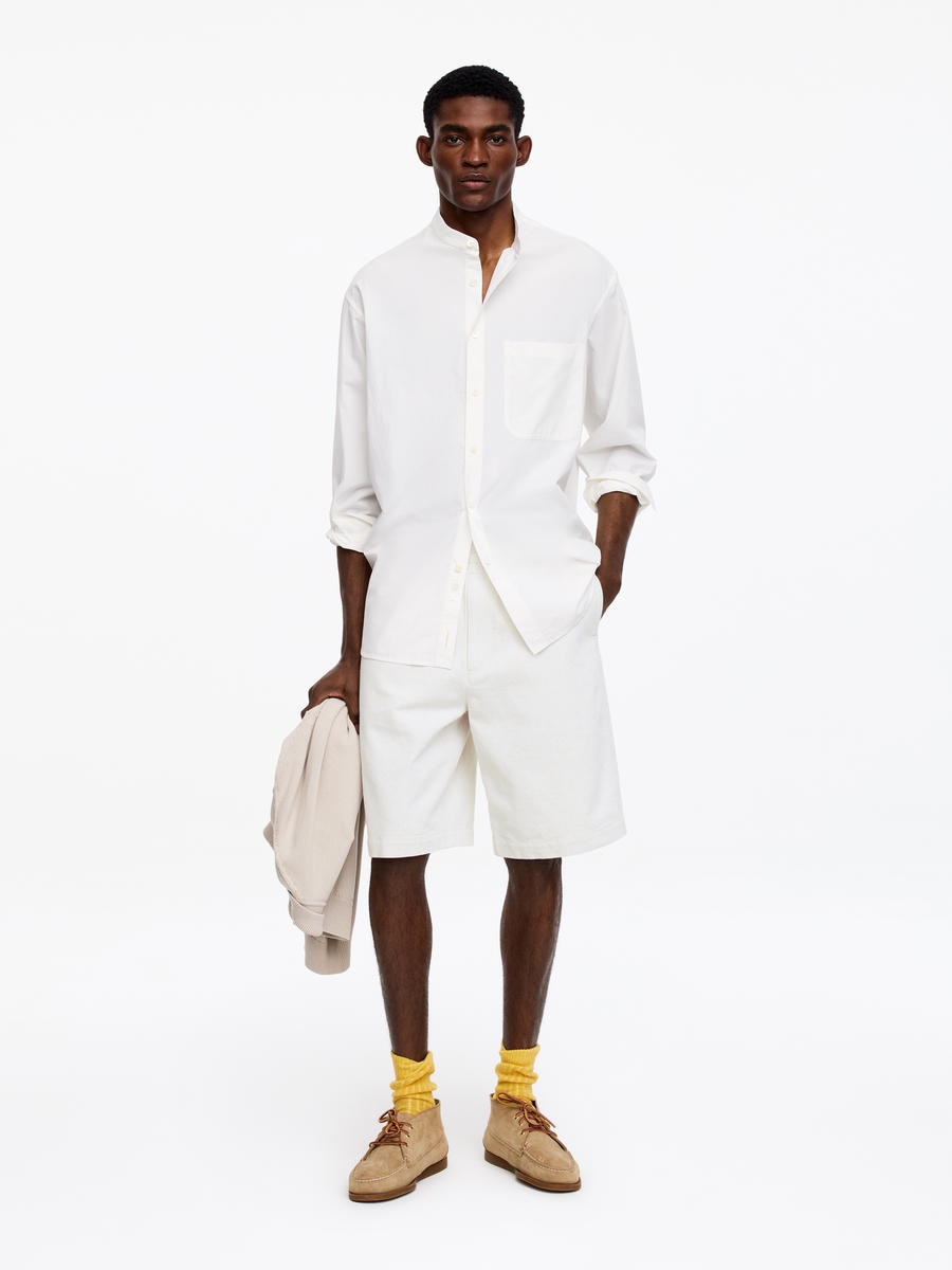ARKET Men's  Relaxed Cotton Linen Shorts White,  size 50