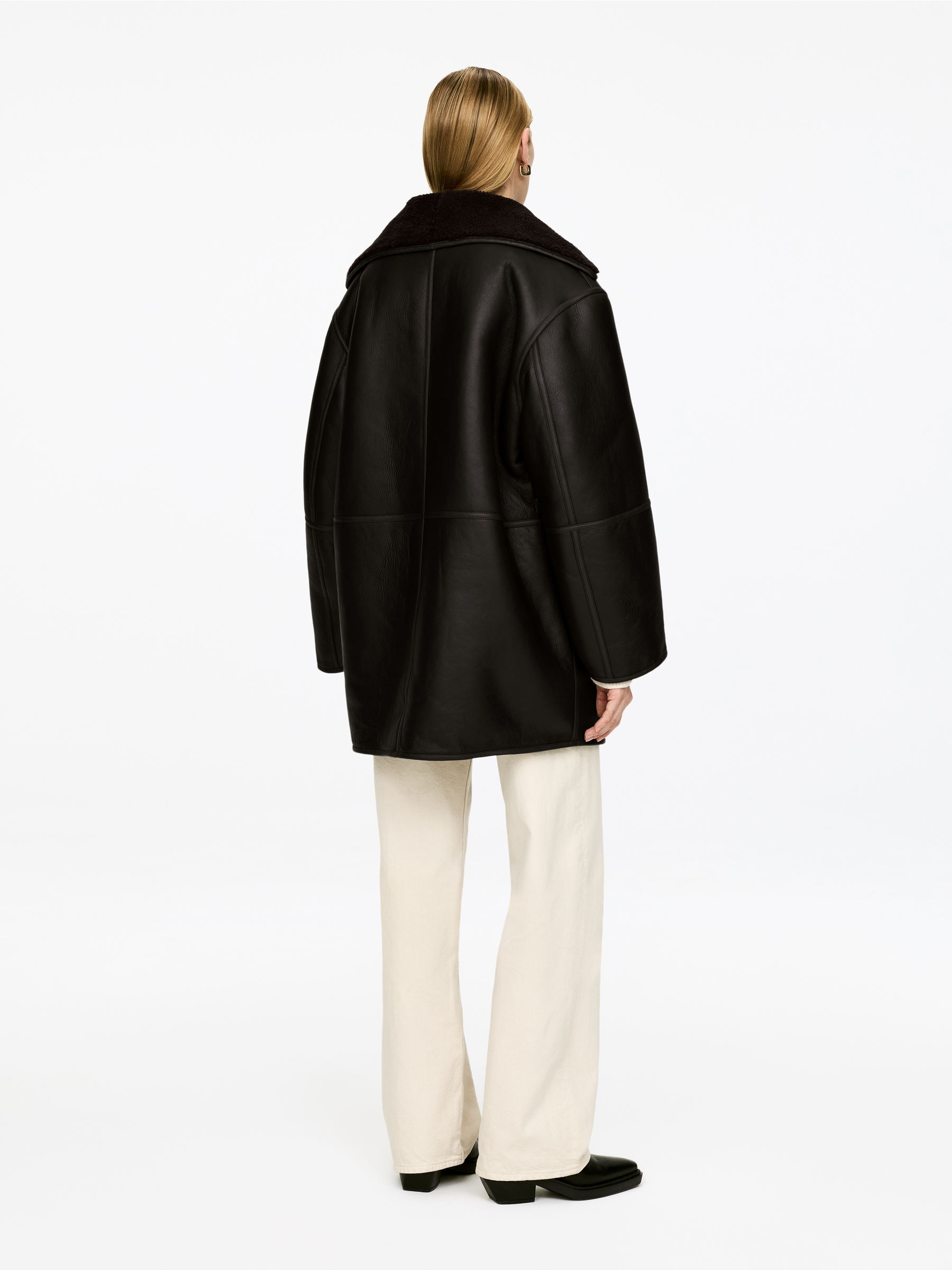 Shearlingfodrad läderjacka - Mörkbrun - Oversized - Women - StillMedia/Lookbook - 8