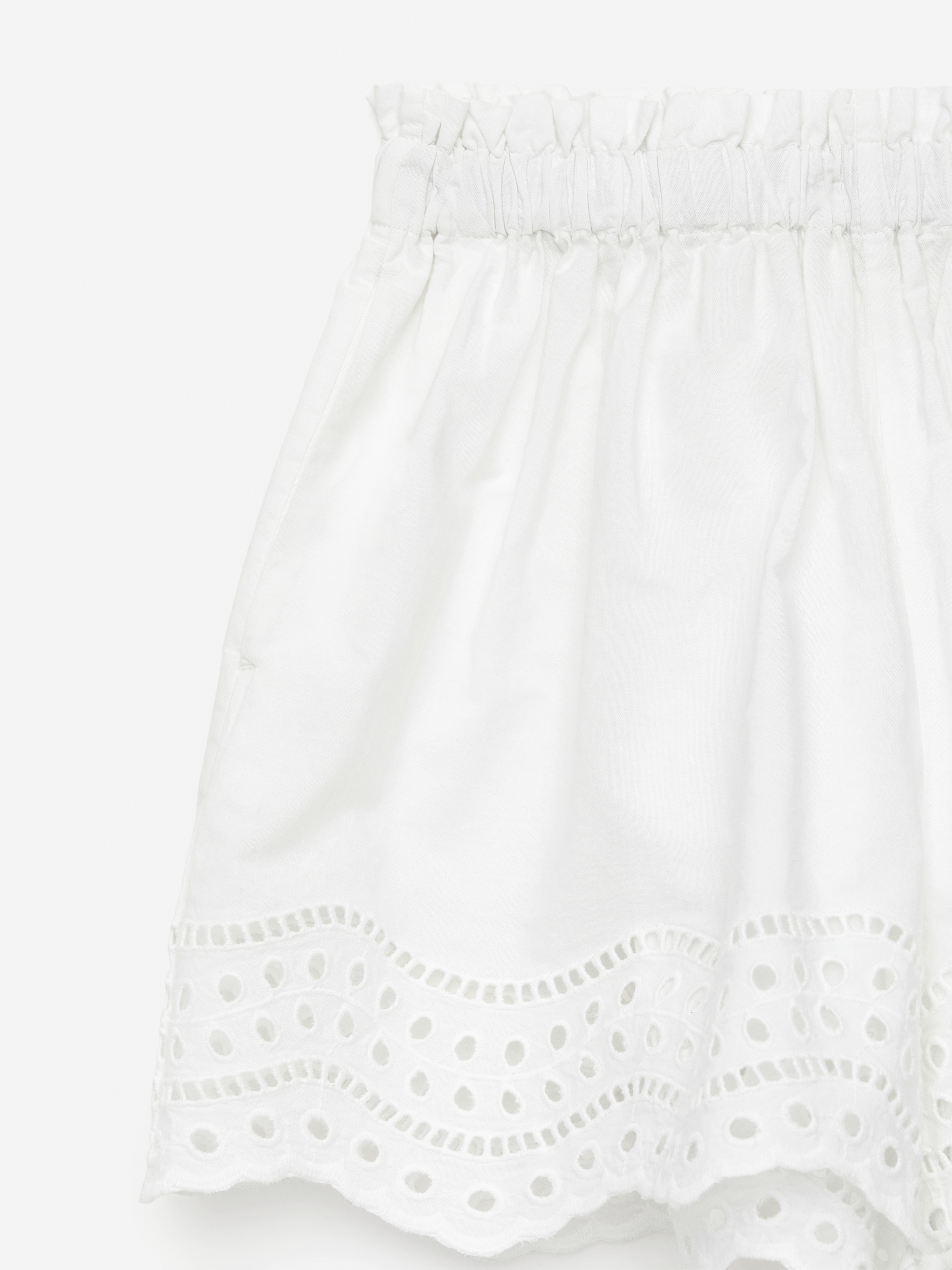 Näytä suurempi kuva: Broderie anglaise -sortsit - Valkoinen - Kids | H&M FI 3