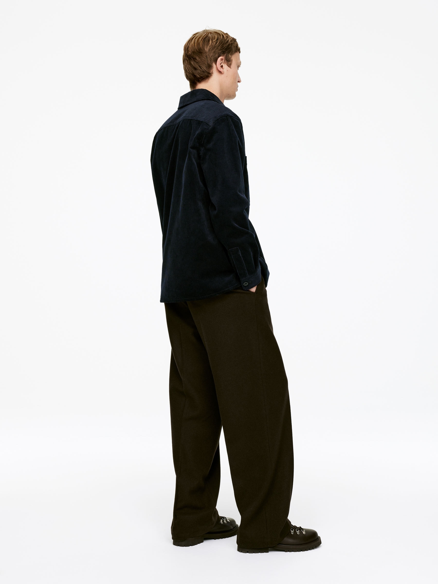 Corduroy Overshirt - Dark Blue - Regular fit - Men - StillMedia/Lookbook - 9