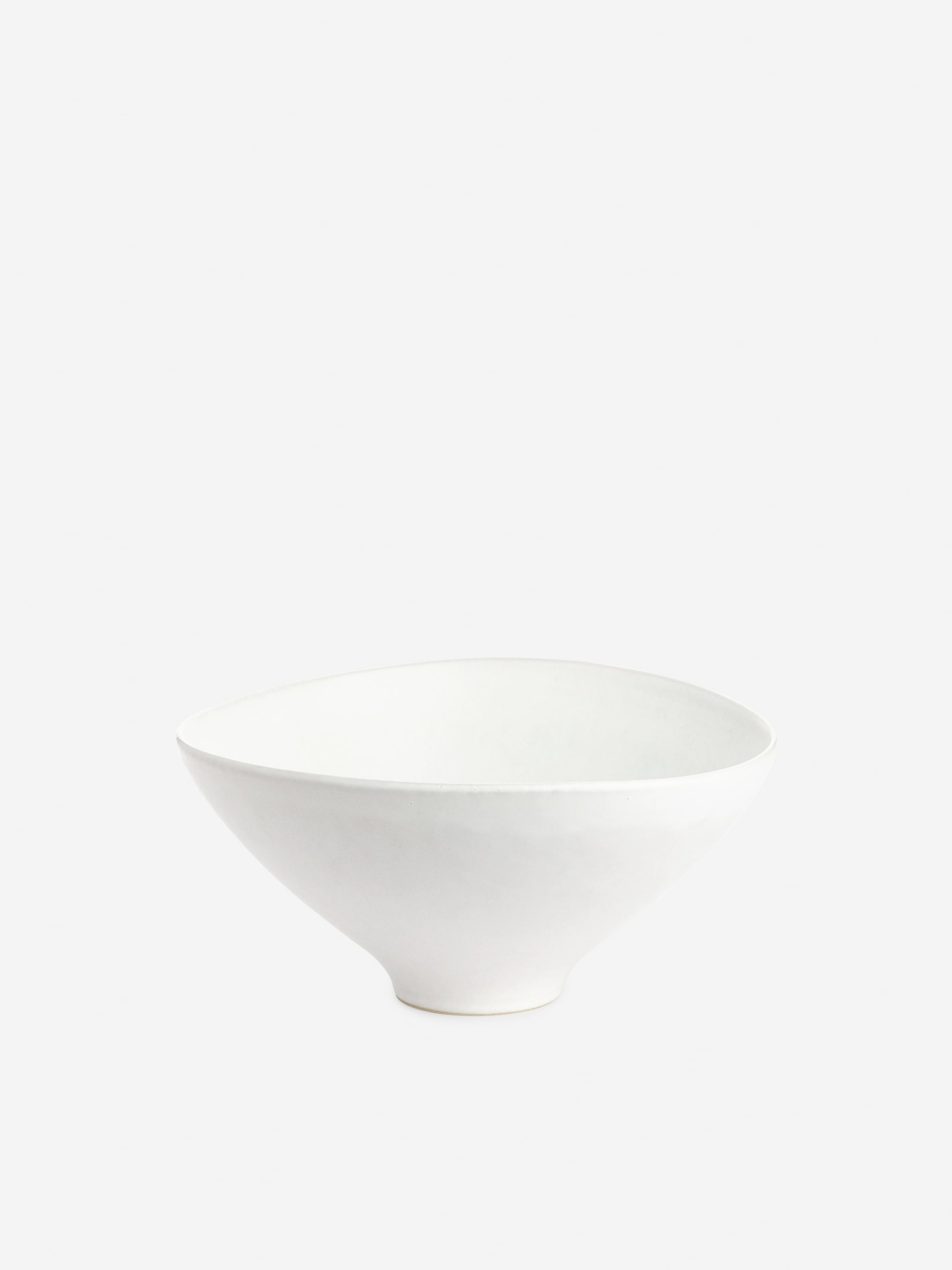 View larger image: Serving Bowl 25 cm - White - Home All | H&M GB 1