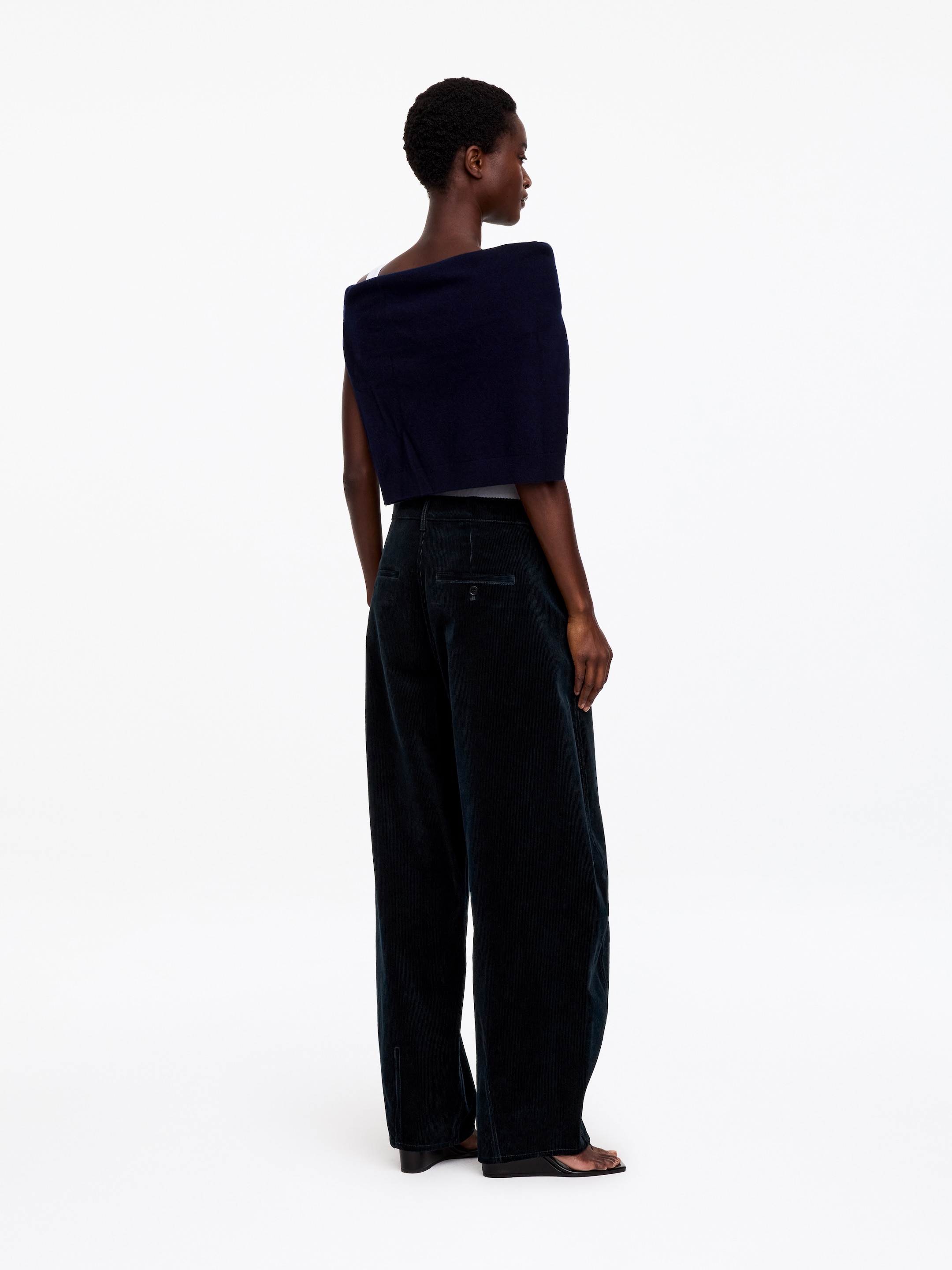 Corduroy Barrel Trousers - Blue - Regular fit - women - StillMedia/Lookbook - 2