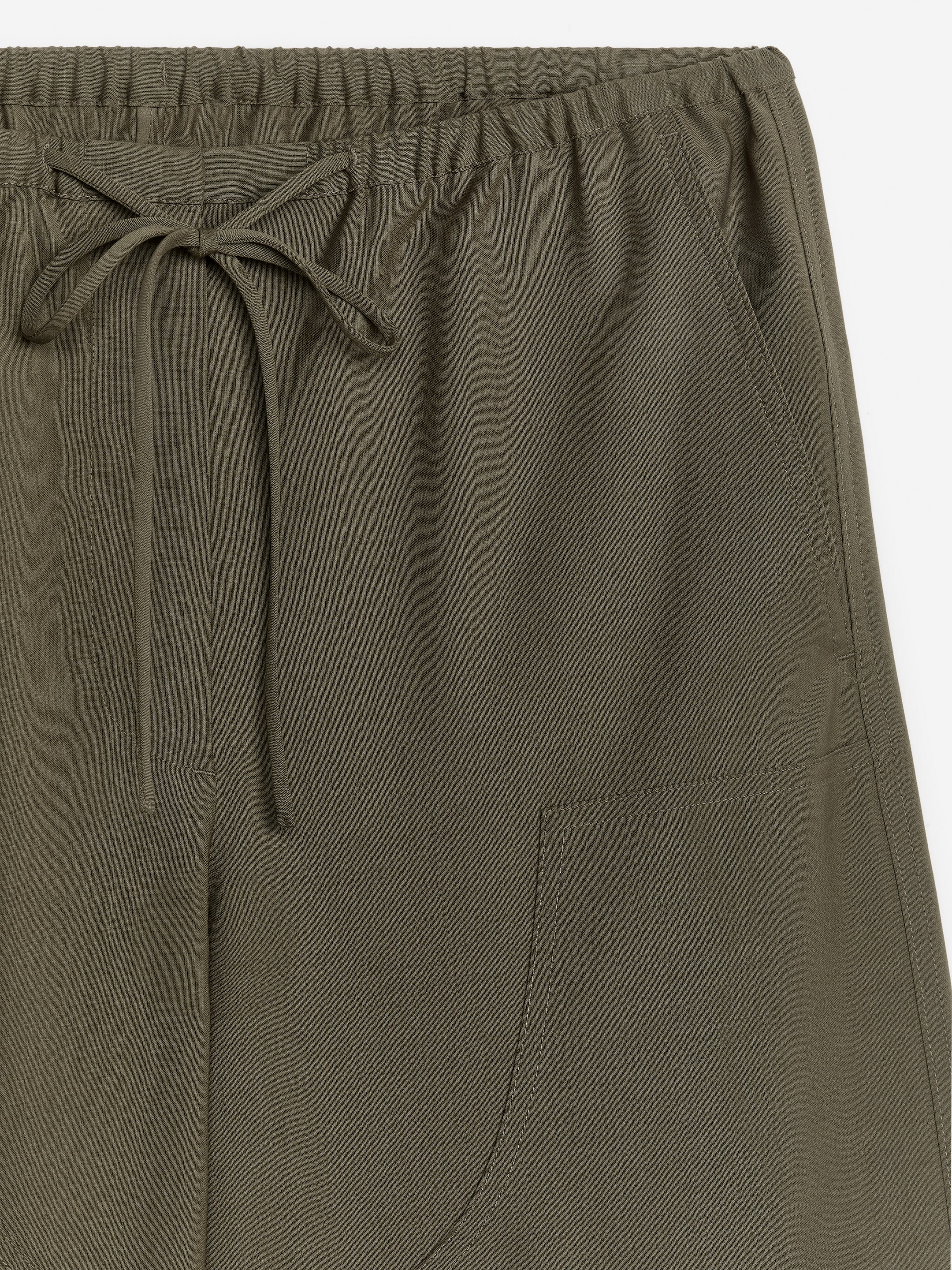 Se større billede: Wool Twill Cargo Trousers - Kakigrøn - DAME | H&M DK 2