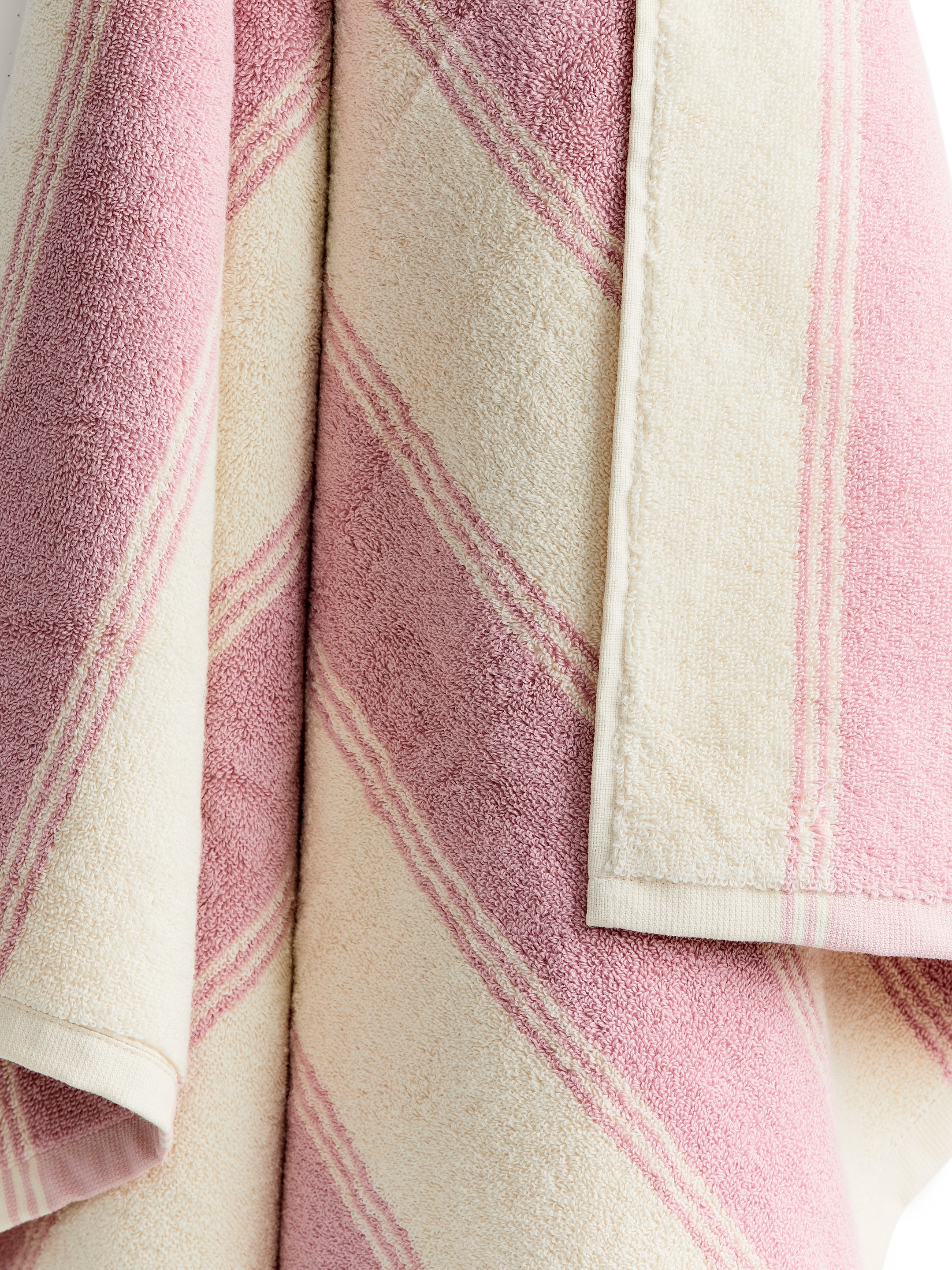 Visa större bild: Badhandduk 80 x 165 cm - Rosa/off-white - Home All | H&M SE 2