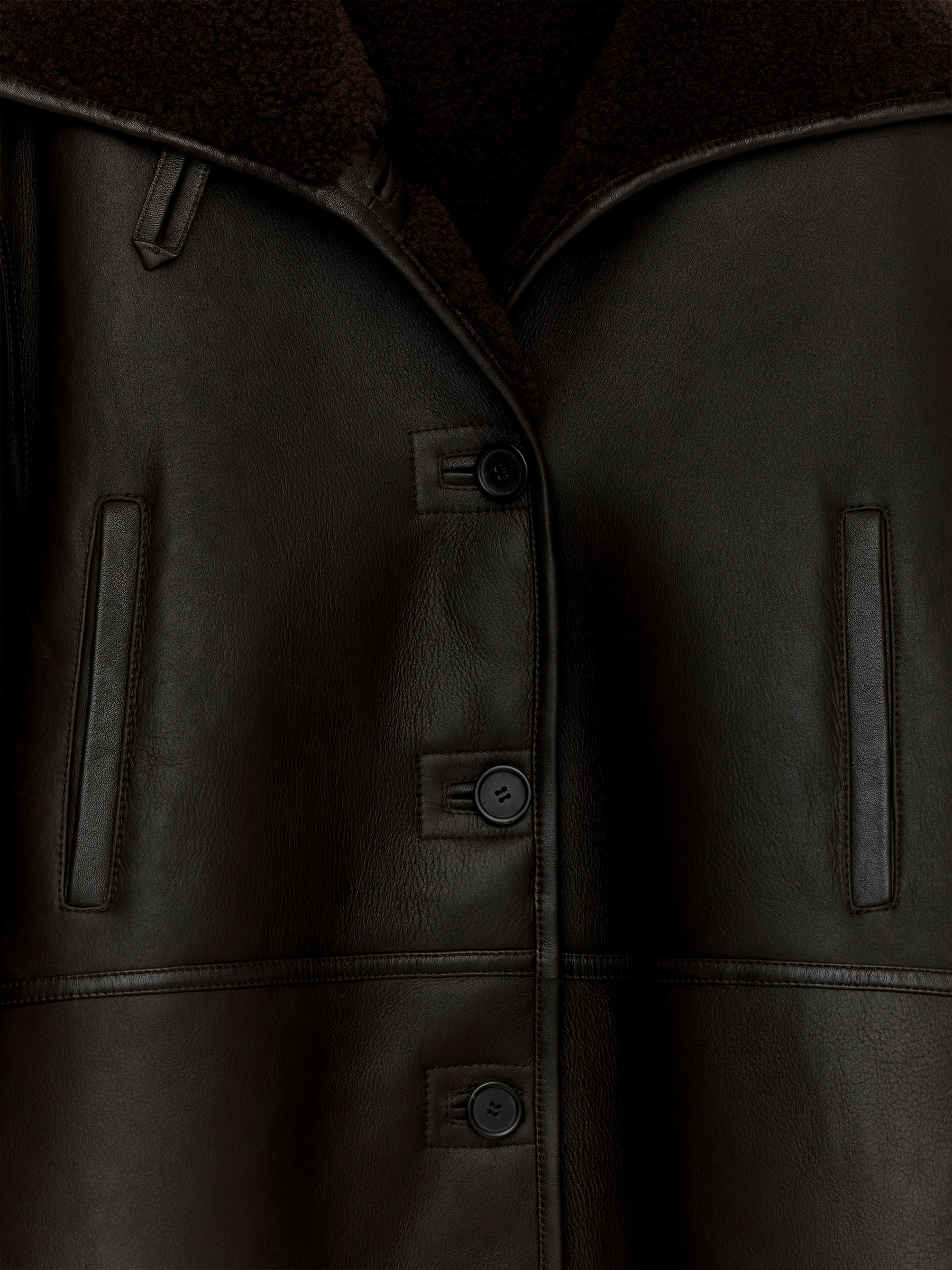 Shearlingfodrad läderjacka - Mörkbrun - Oversized - Women - StillMedia/DescriptiveStillLife - 3