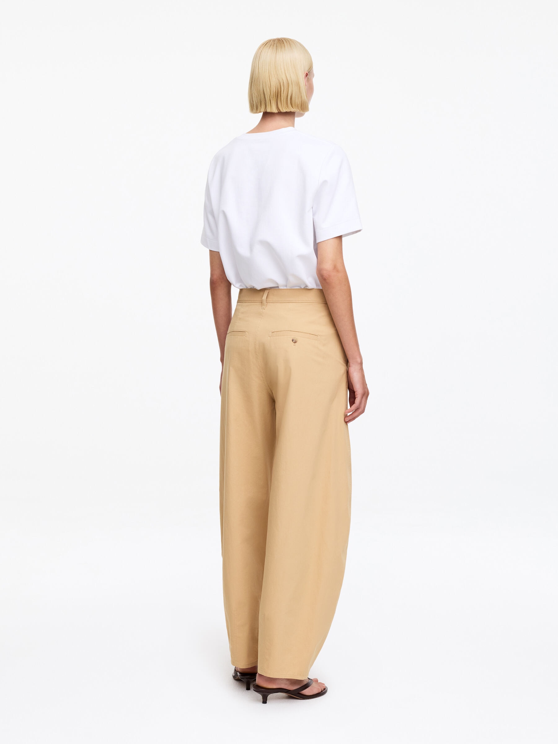 Barrel leg byxor - Beige - Loose fit - Women - StillMedia/Lookbook - 4