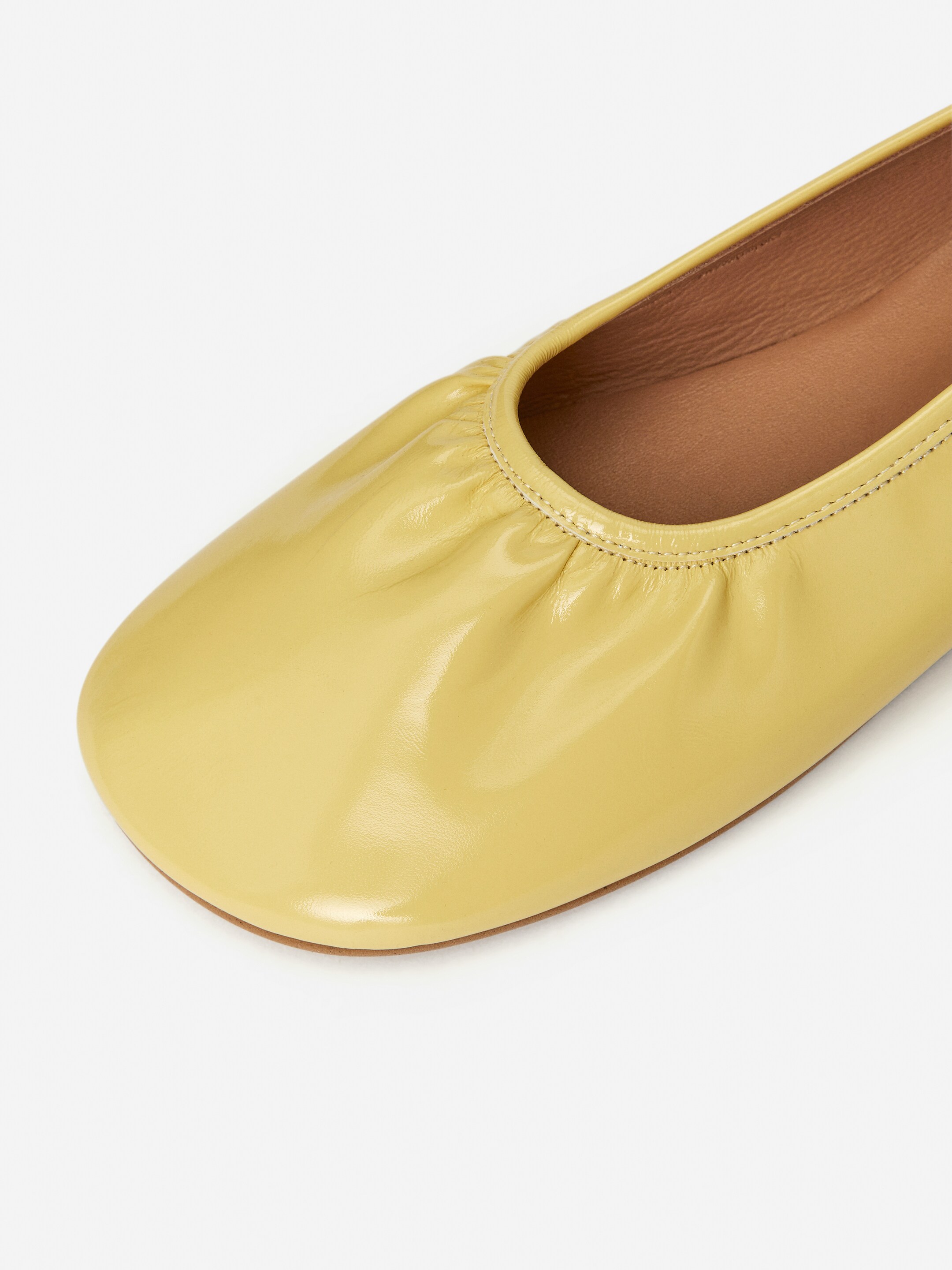 Ver imagem maior: Sabrinas em pele envernizada - Amarelo-claro - SENHORA | H&M PT 5