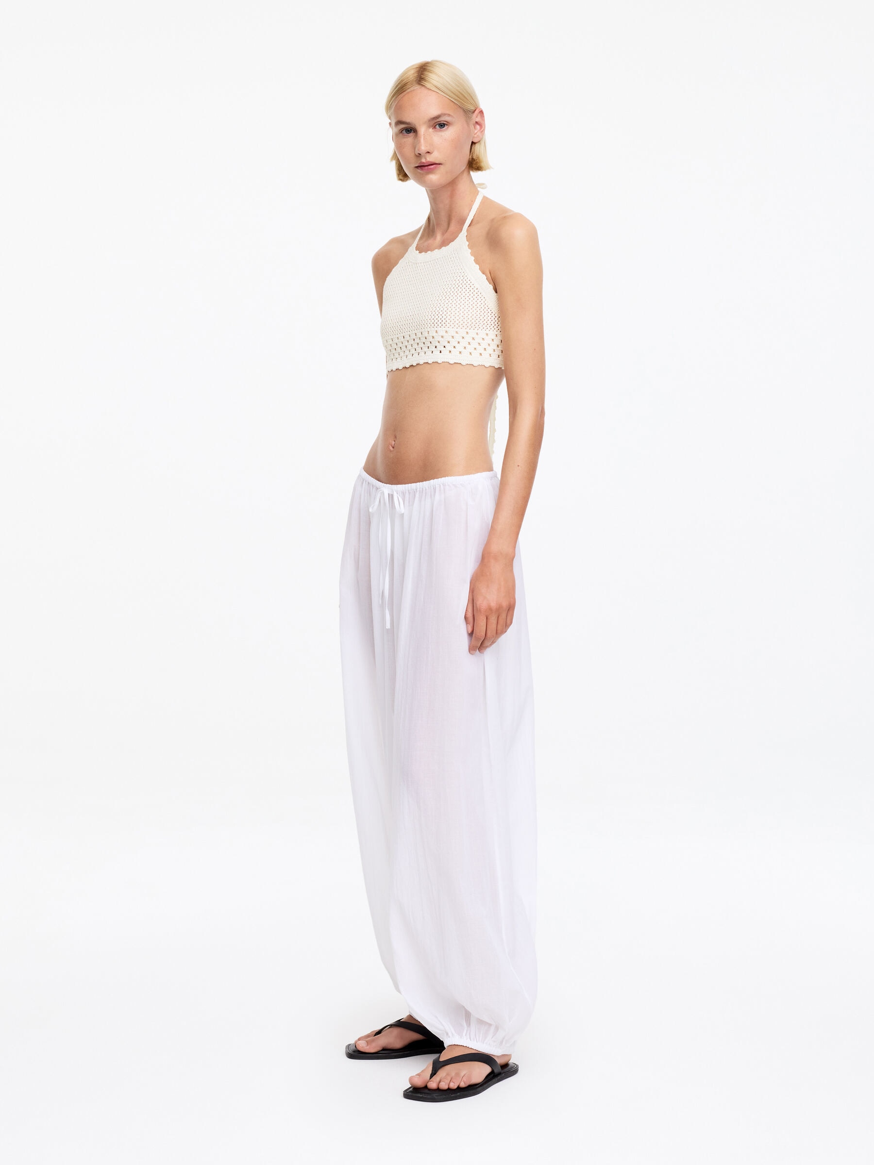 Crochet Halterneck Top - Off-white - Slim fit - Women - StillMedia/Lookbook - 5