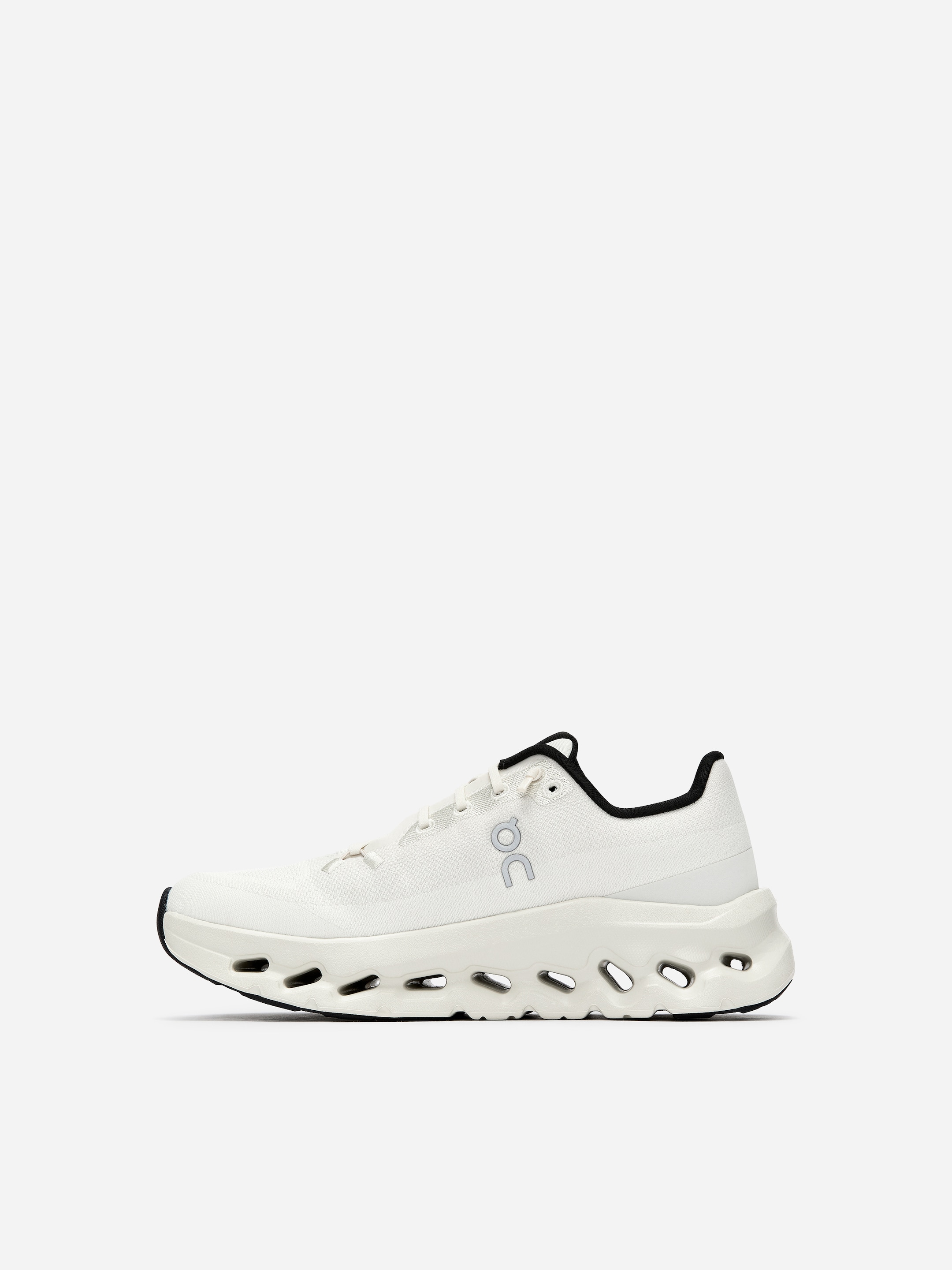 ON Cloudtilt Trainers - White - Women - StillMedia/DescriptiveStillLife - 2