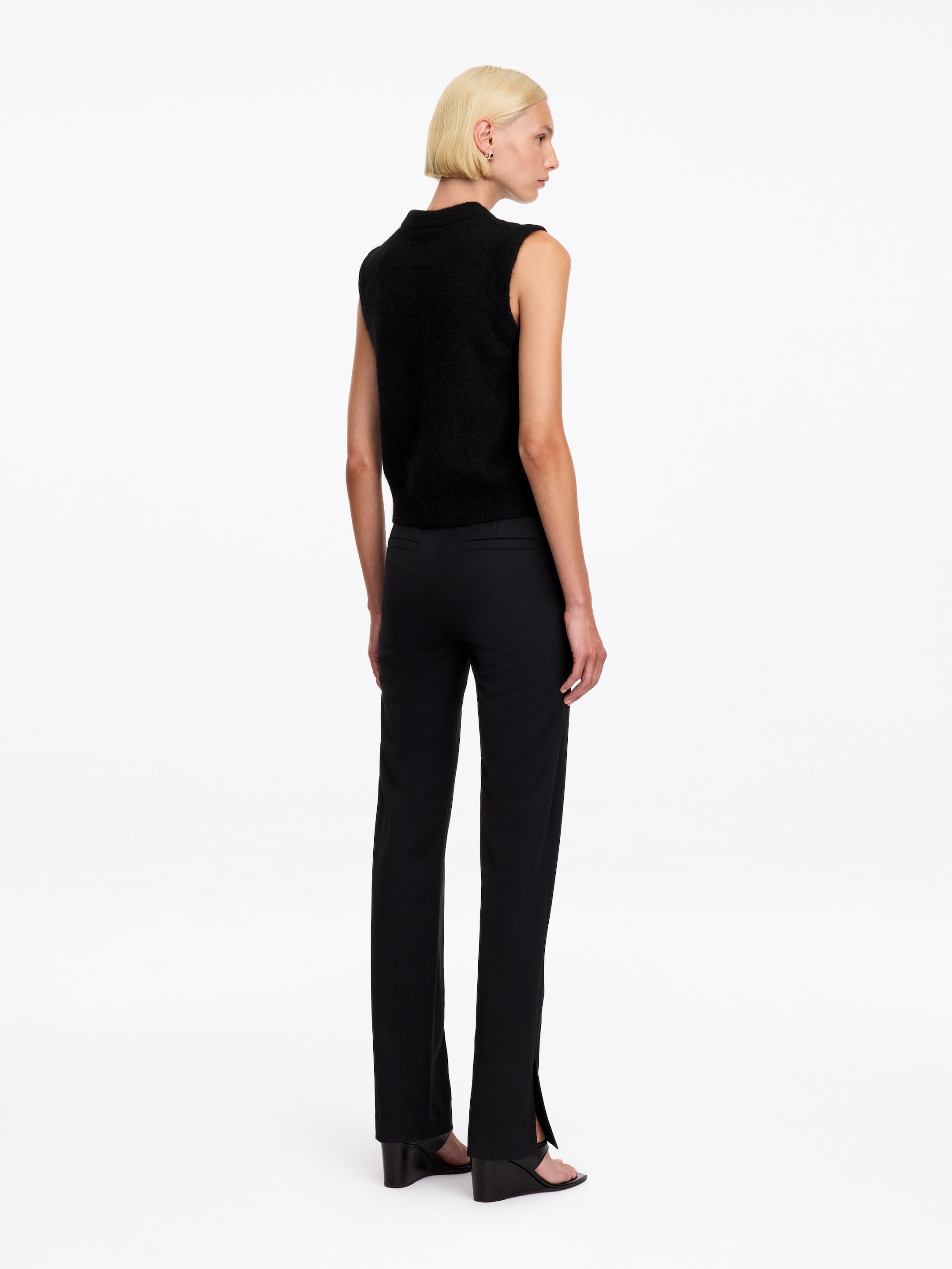 Alpaca-Wool Blend Vest - Black - Regular fit - women - StillMedia/Lookbook - 11