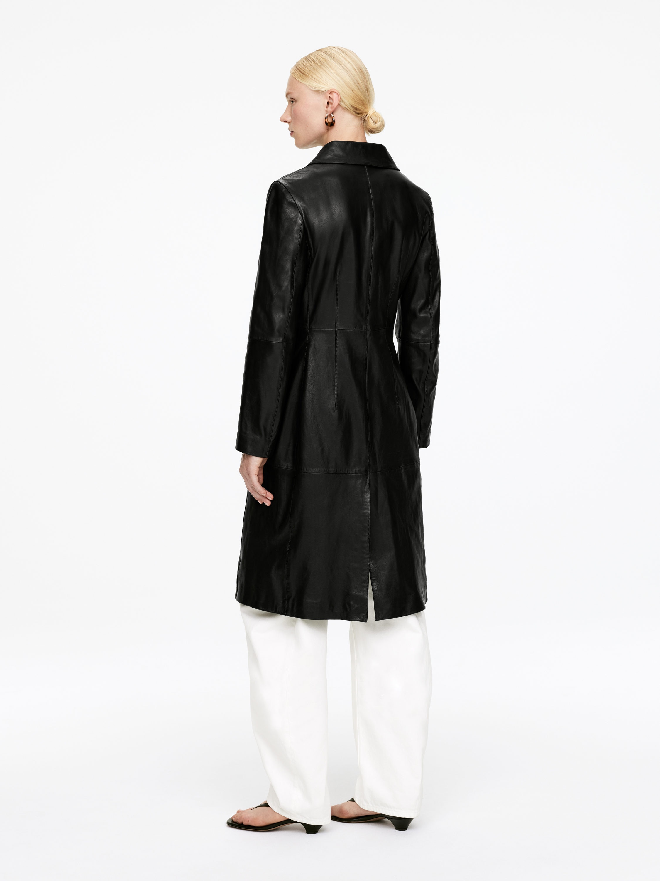 Leather Coat - Black - Slim fit - Women - StillMedia/Lookbook - 7